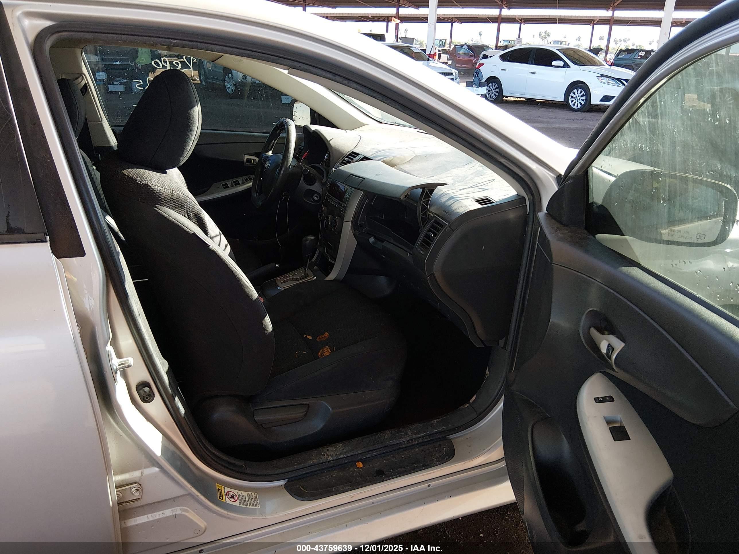 TOYOTA COROLLA image 5