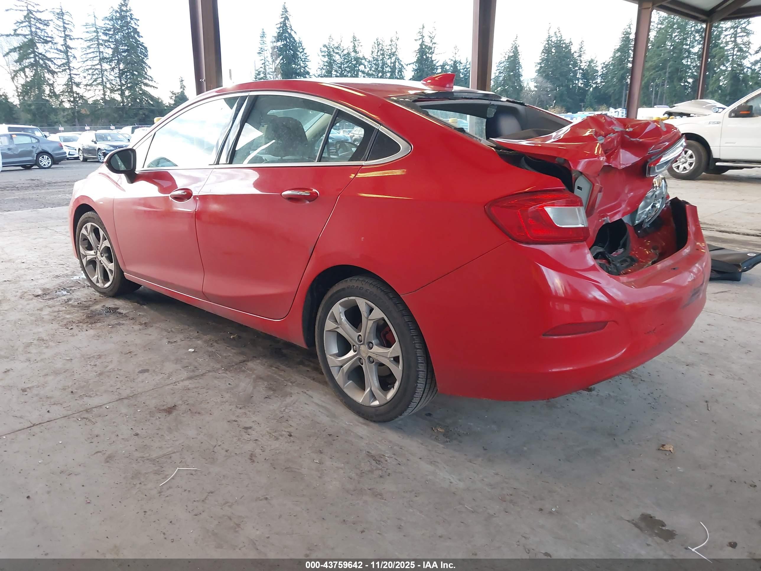 CHEVROLET CRUZE image 3
