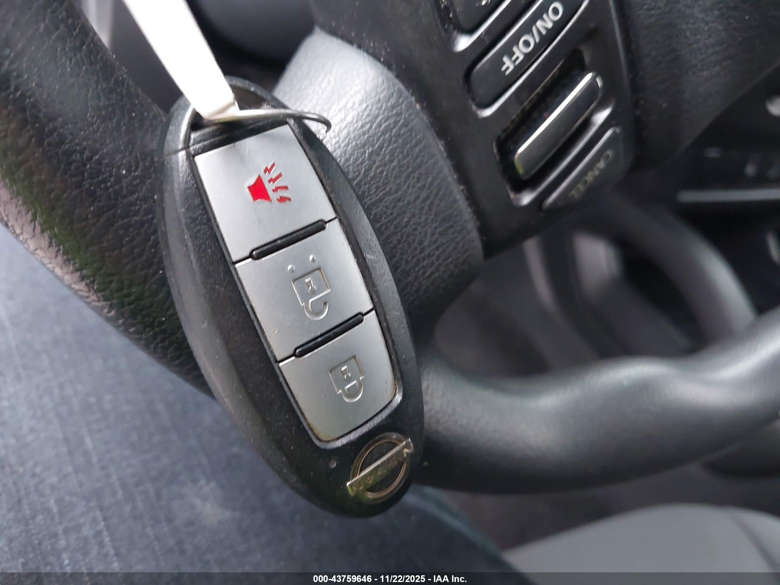NISSAN FRONTIER image 11