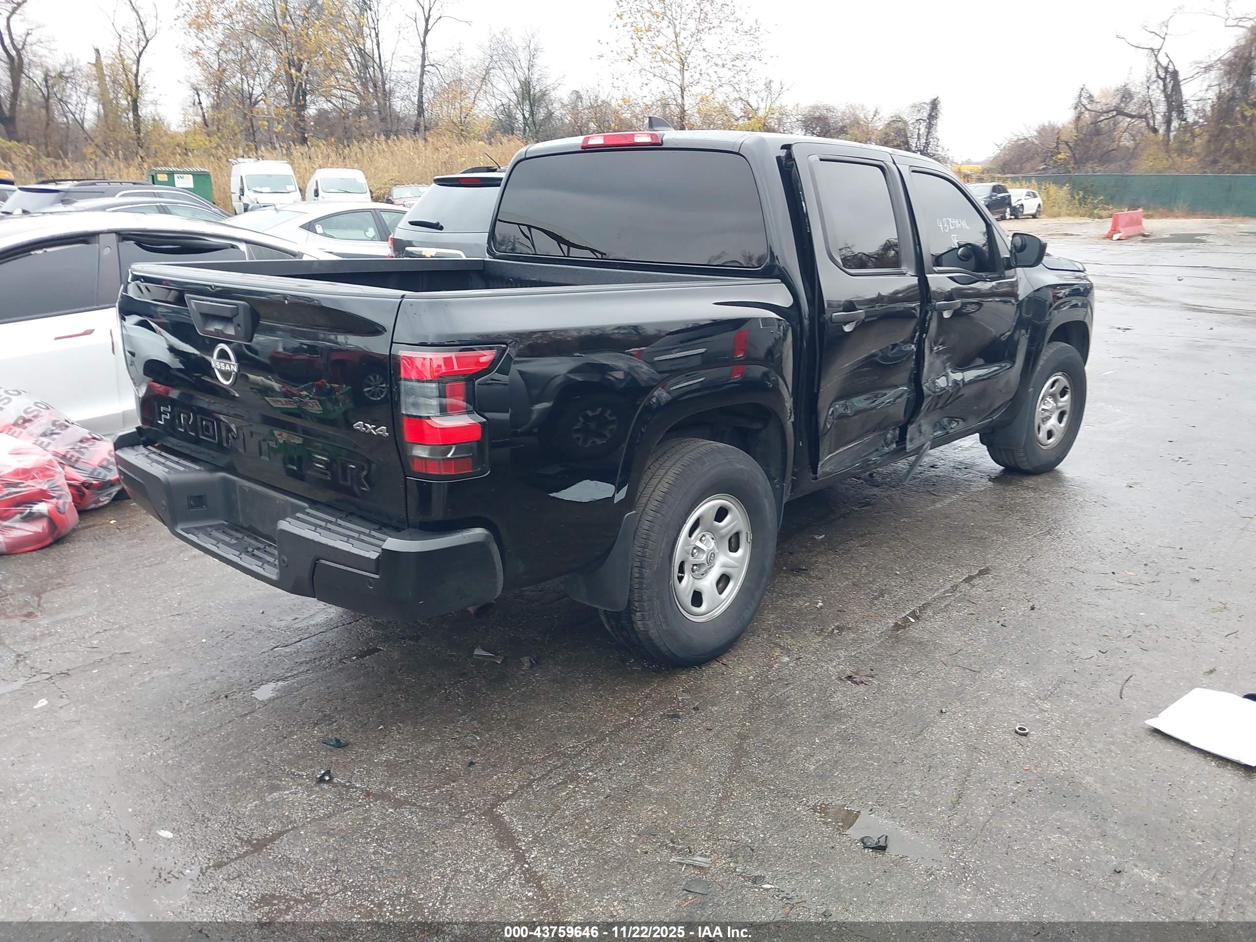 NISSAN FRONTIER image 4