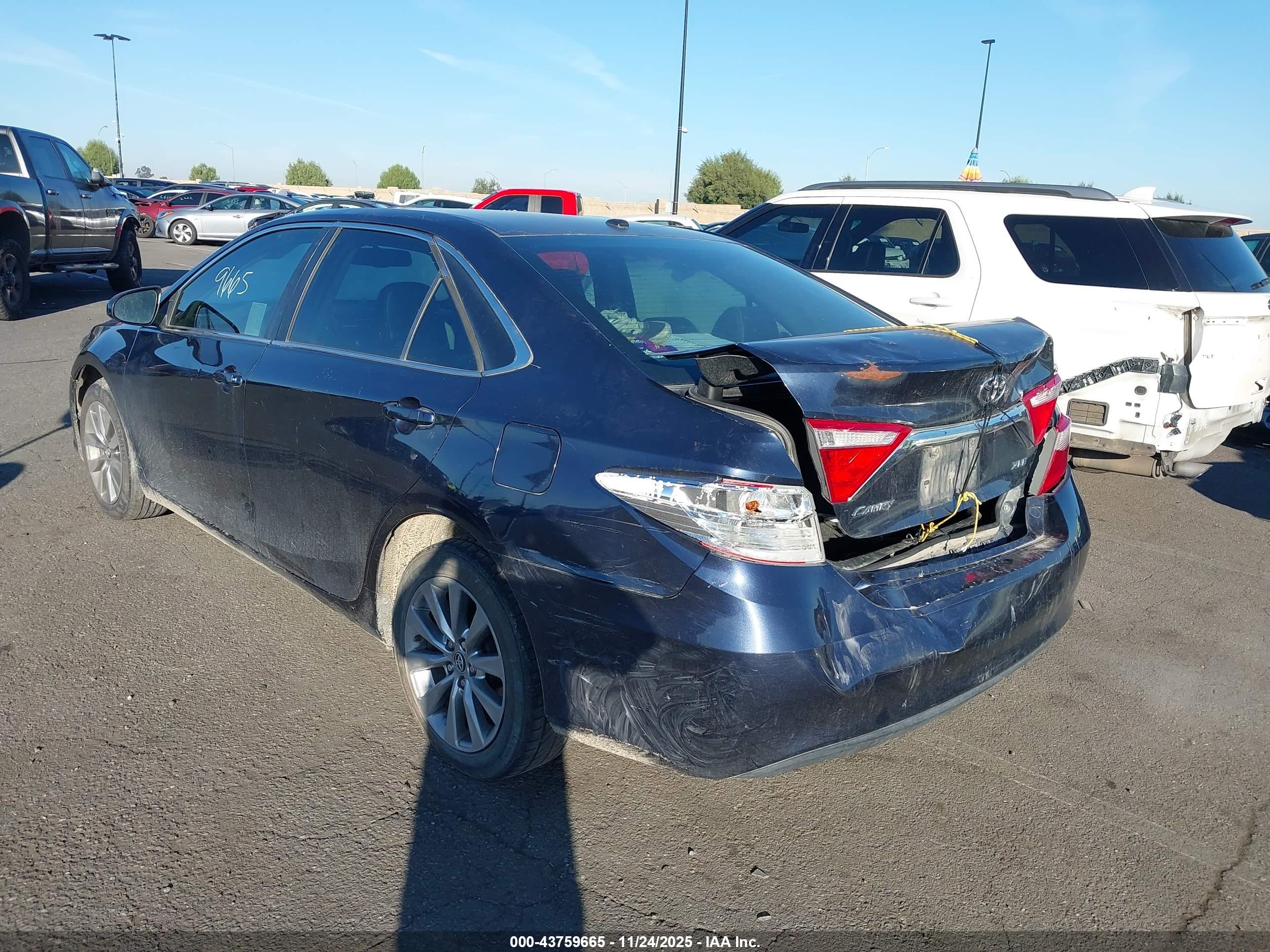 TOYOTA CAMRY image 3