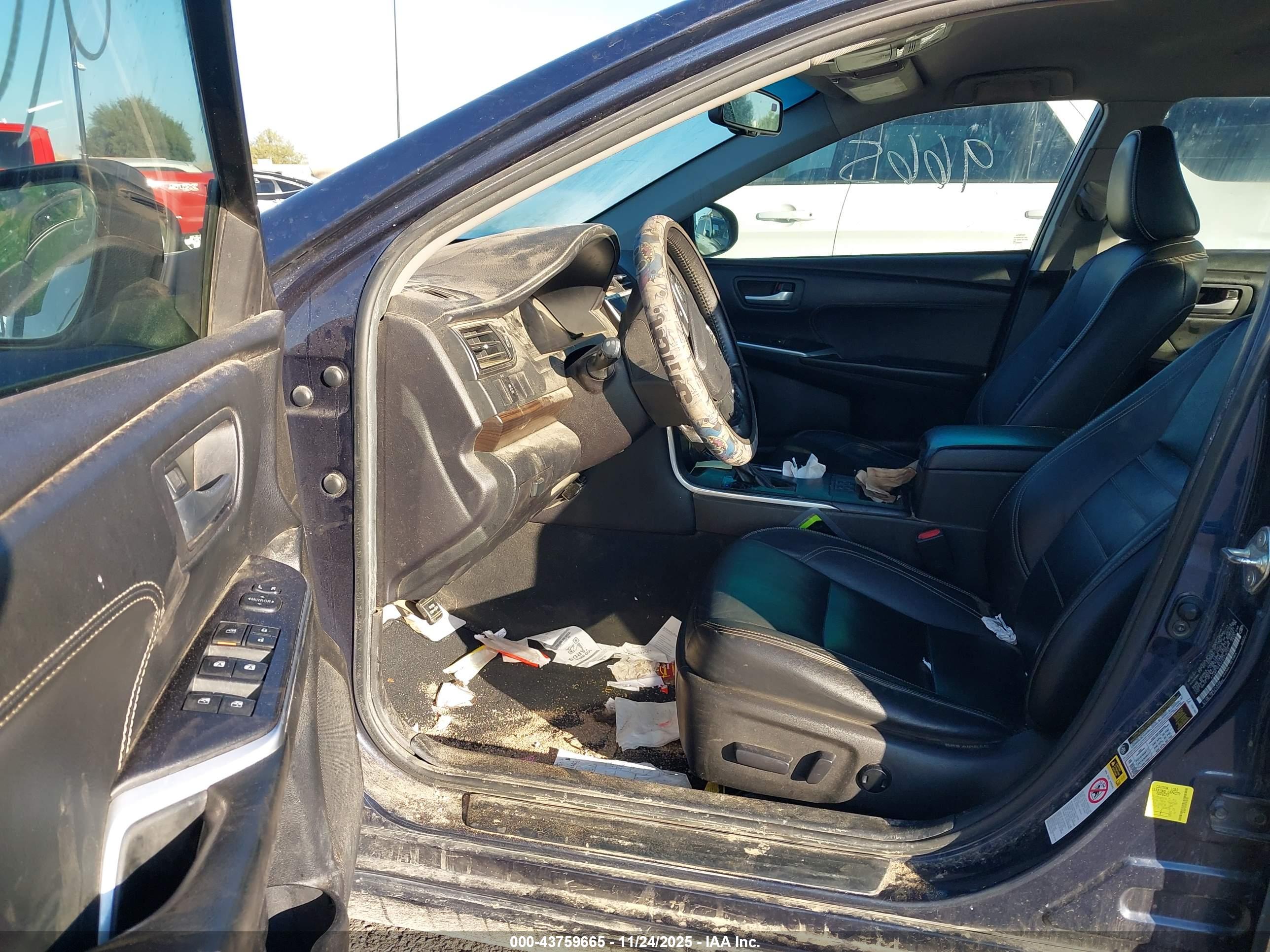 TOYOTA CAMRY image 5