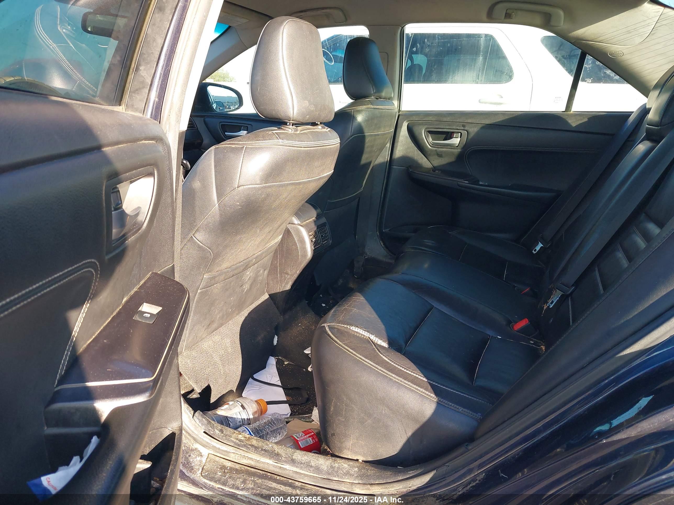 TOYOTA CAMRY image 8