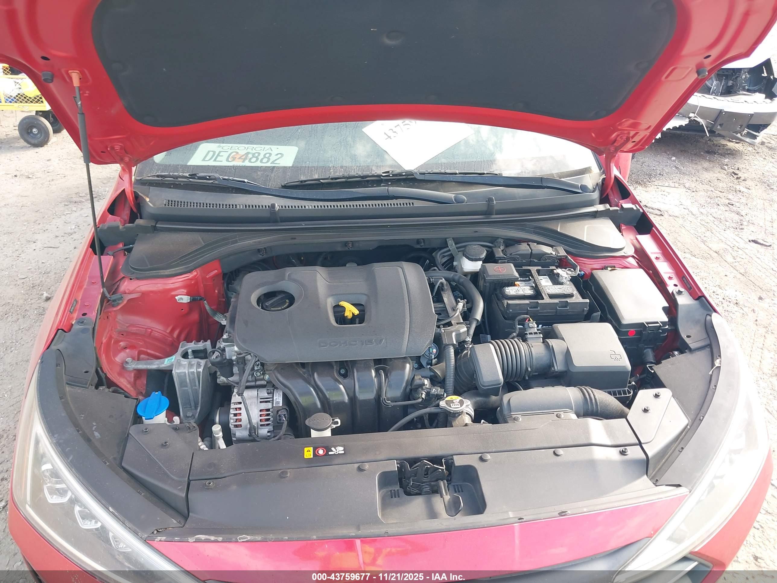 HYUNDAI ELANTRA image 10