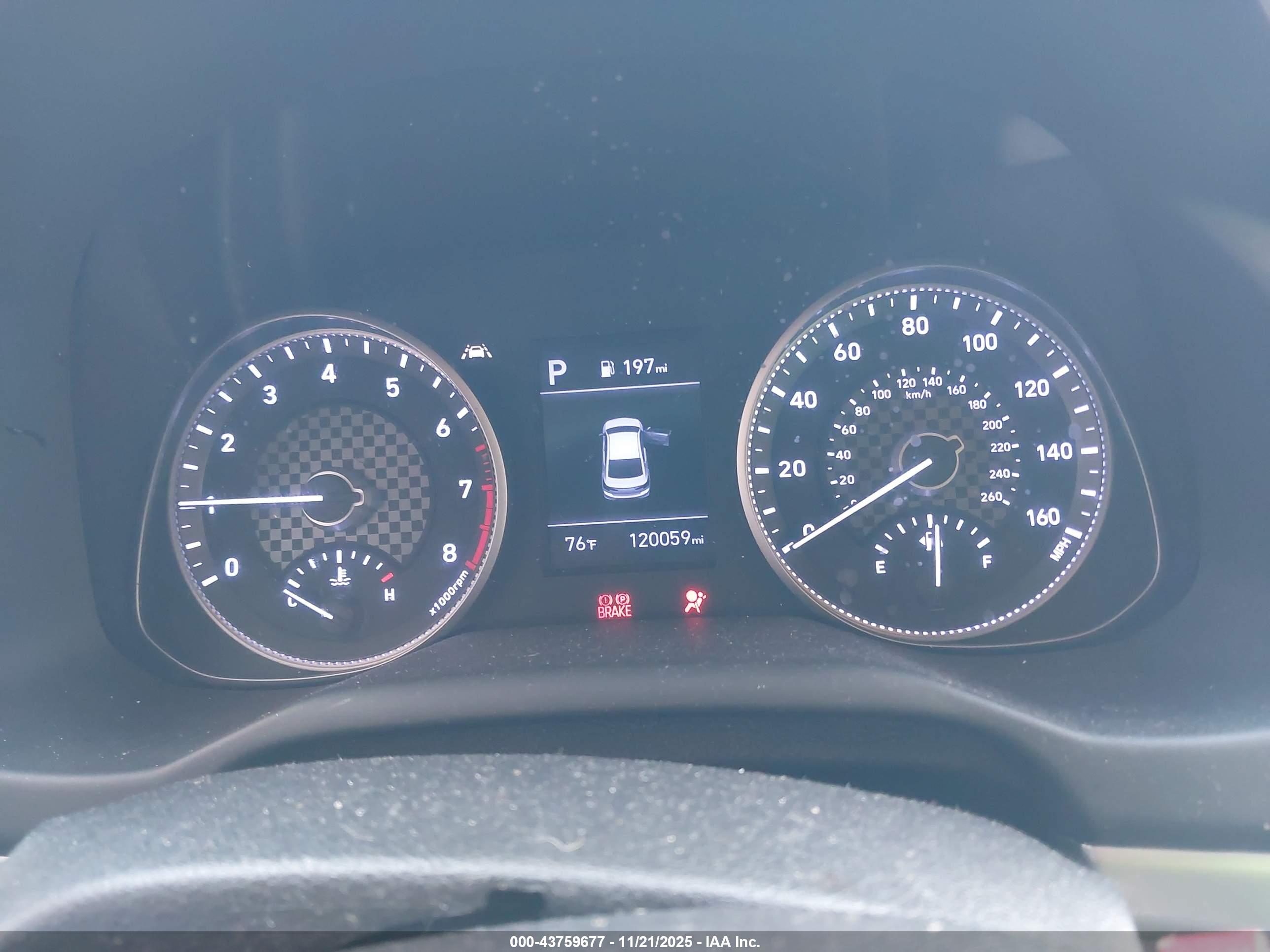 HYUNDAI ELANTRA image 7