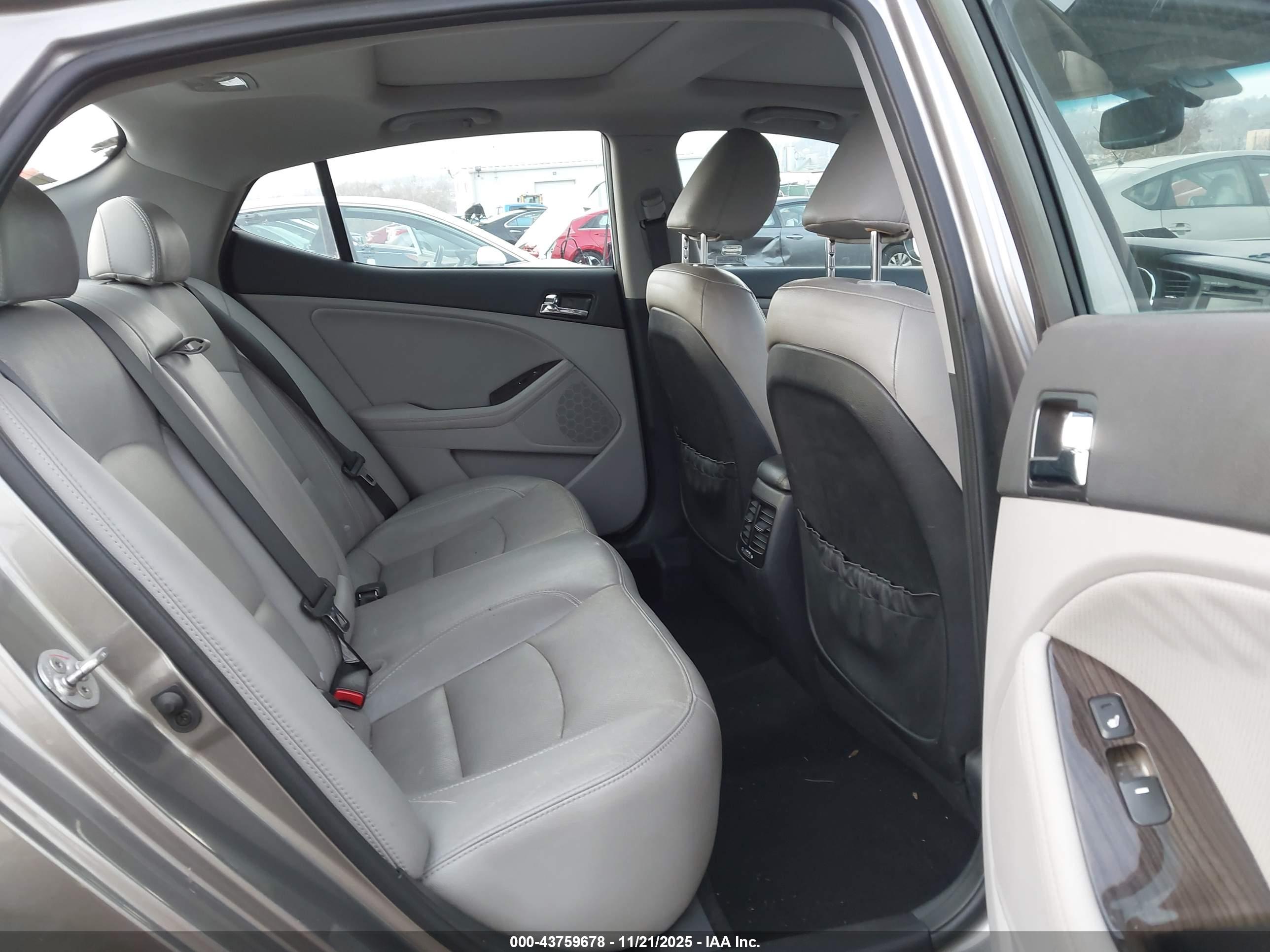 KIA OPTIMA image 8