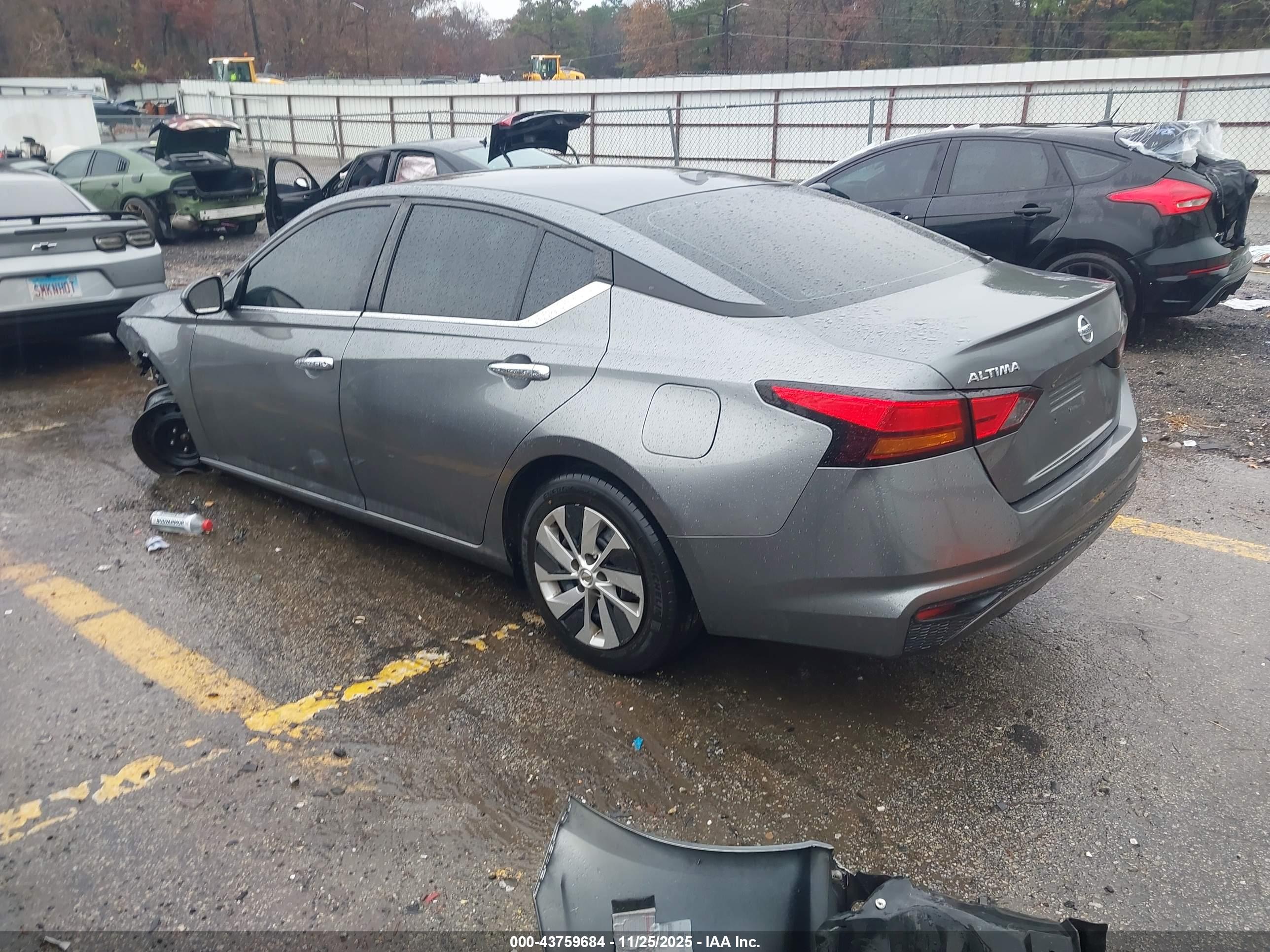 NISSAN ALTIMA image 3