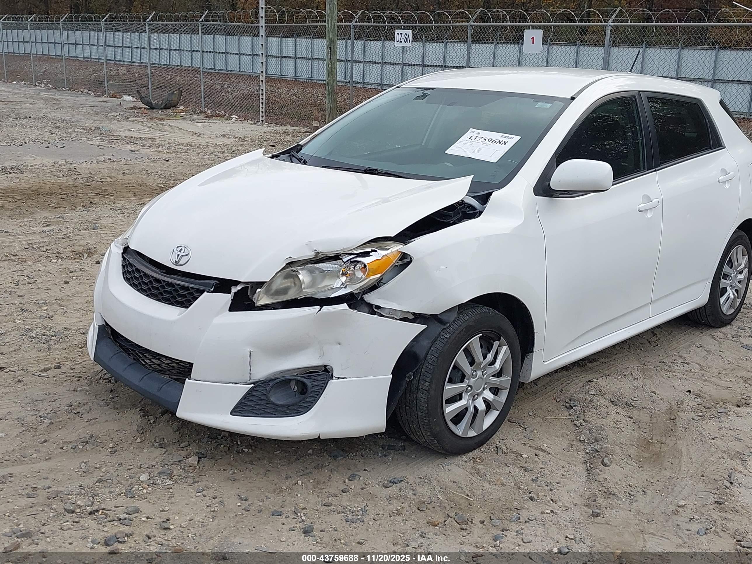 TOYOTA MATRIX image 6