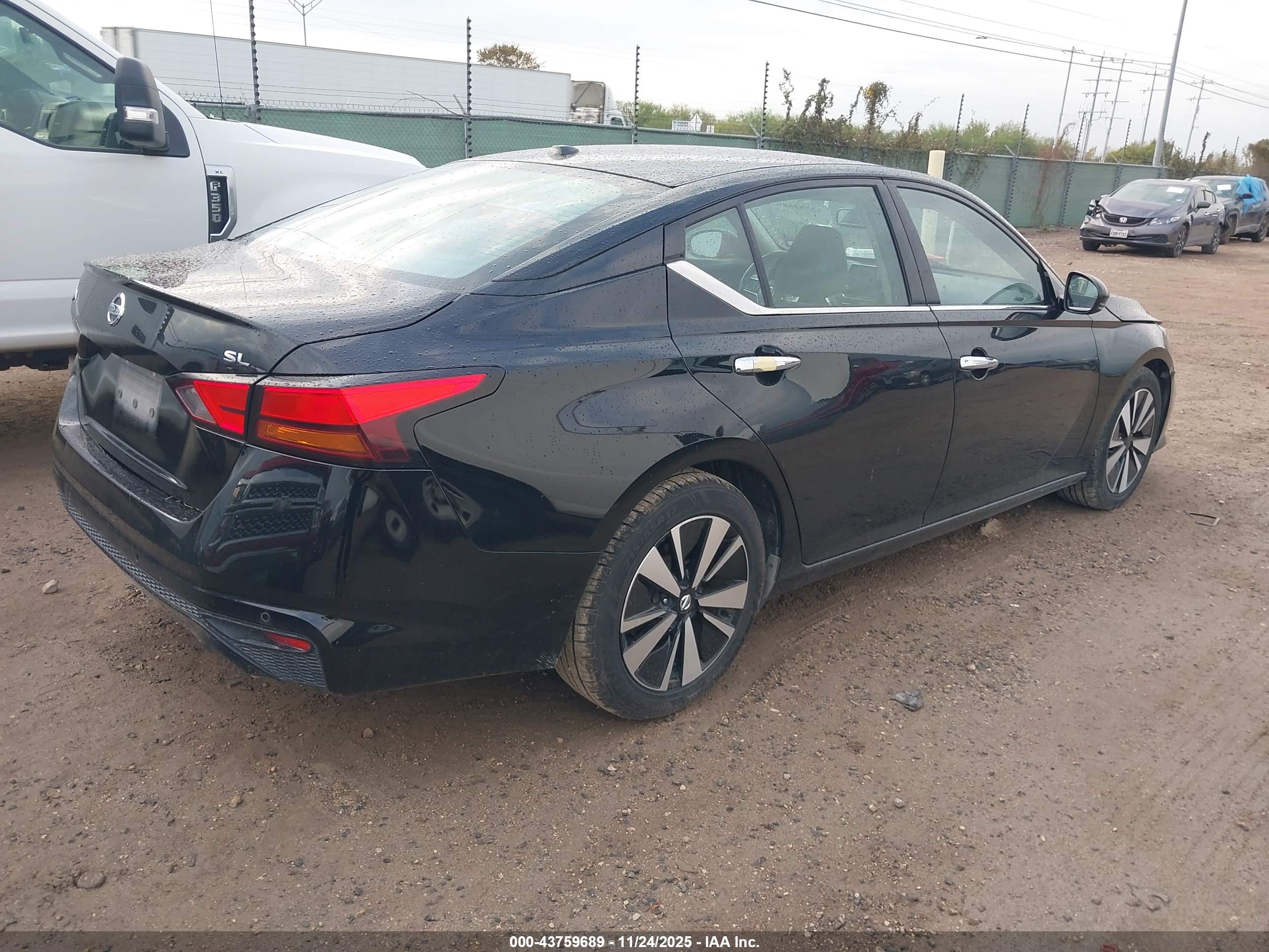 NISSAN ALTIMA image 4