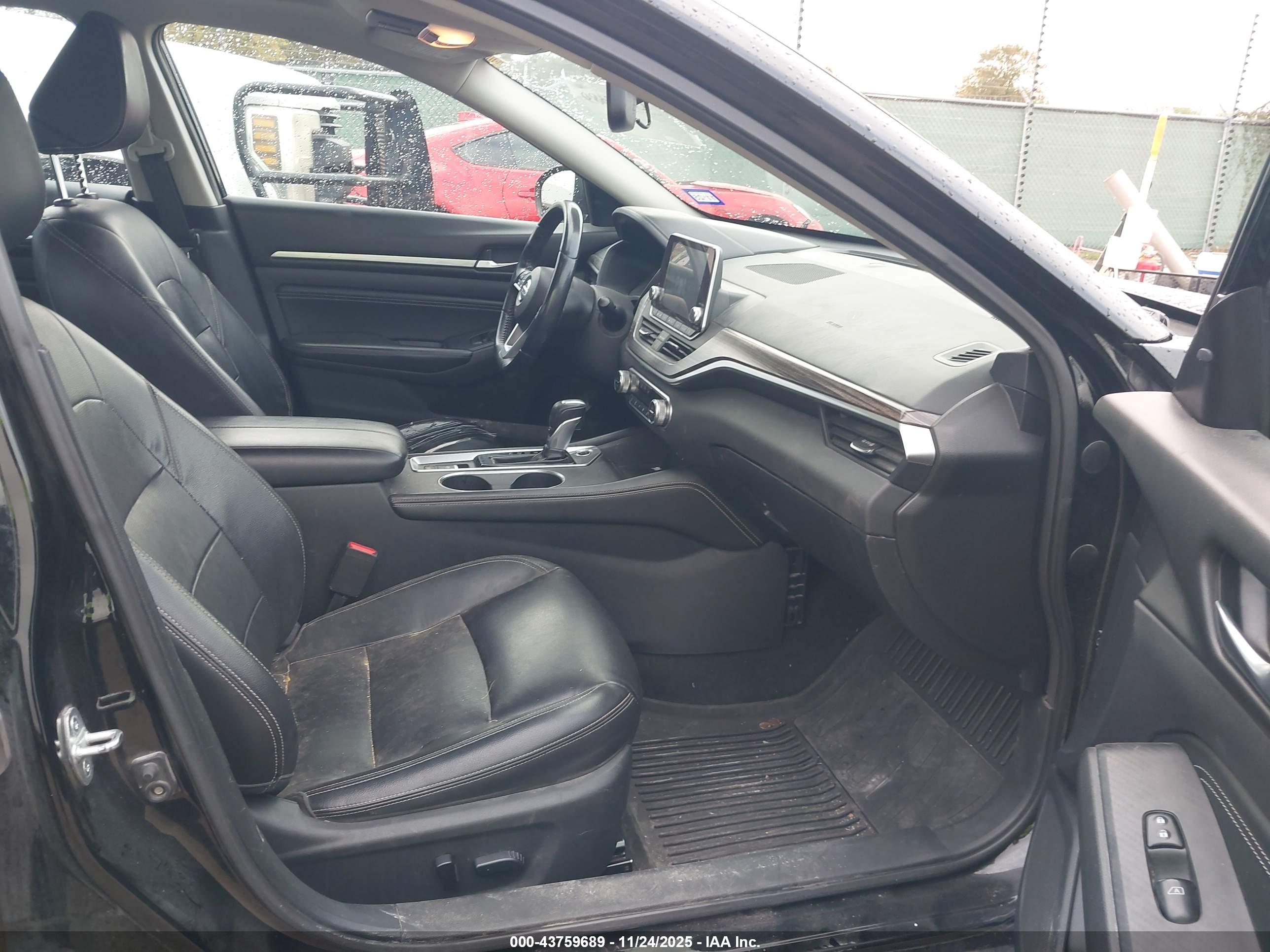 NISSAN ALTIMA image 5