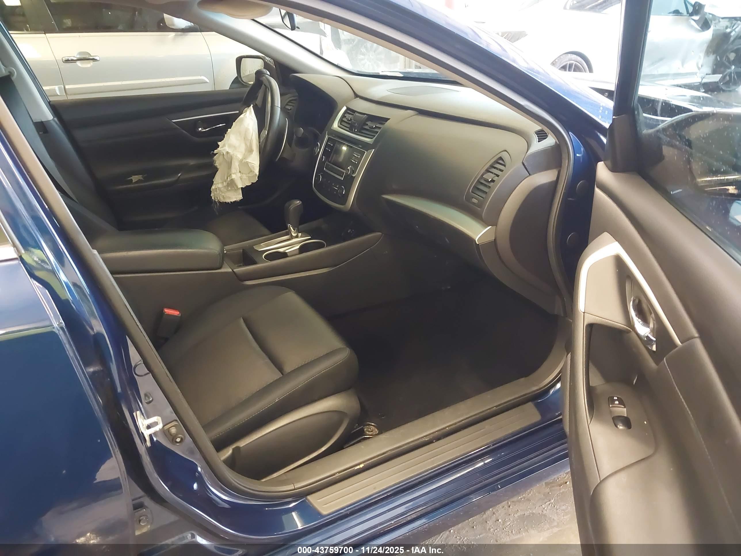 NISSAN ALTIMA image 5