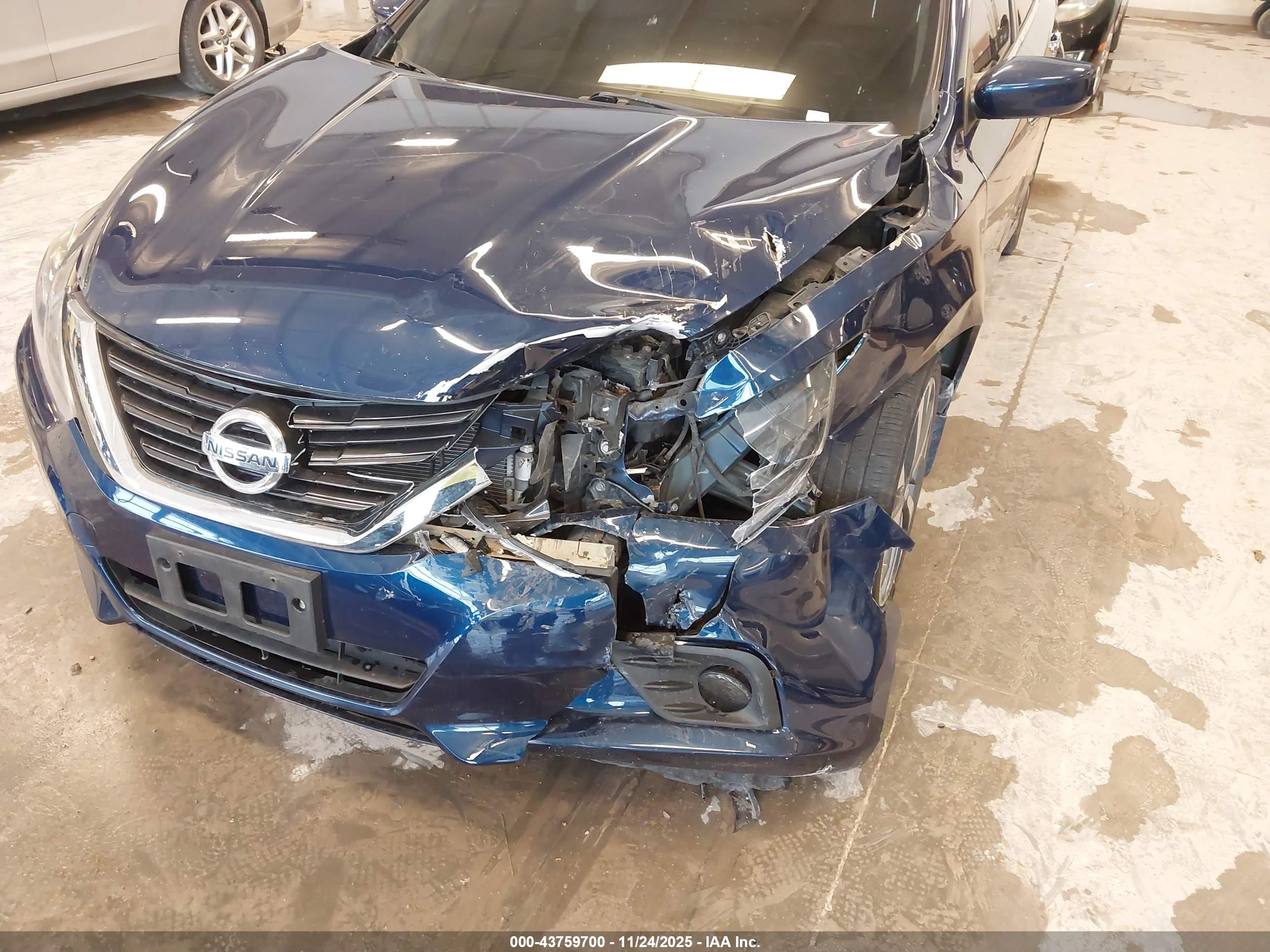 NISSAN ALTIMA image 6