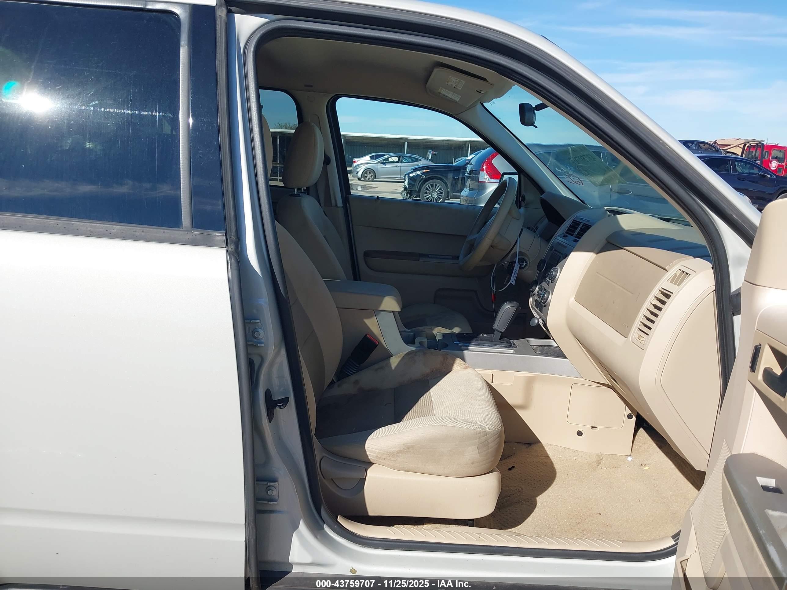 FORD ESCAPE image 5