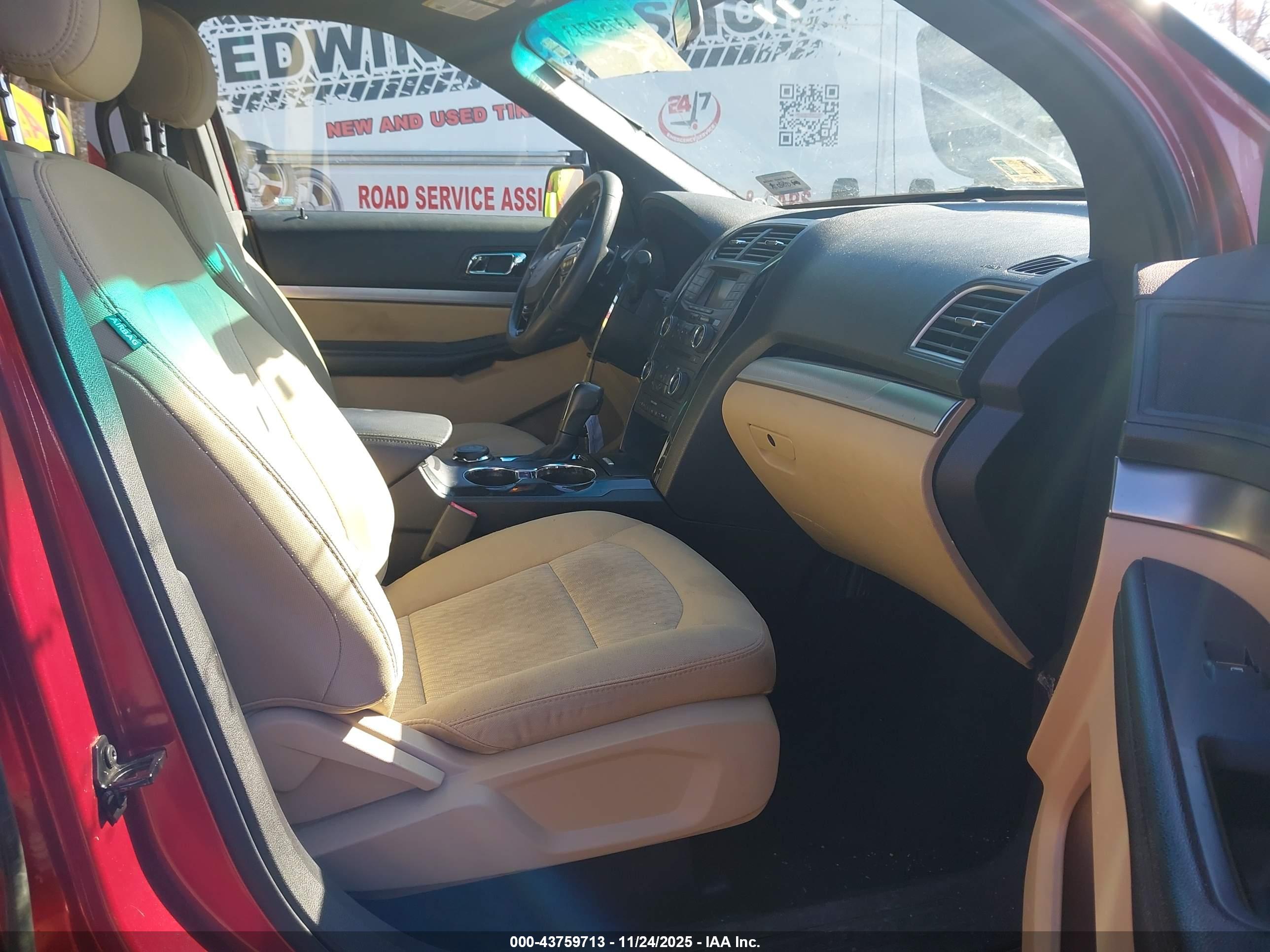 FORD EXPLORER image 5
