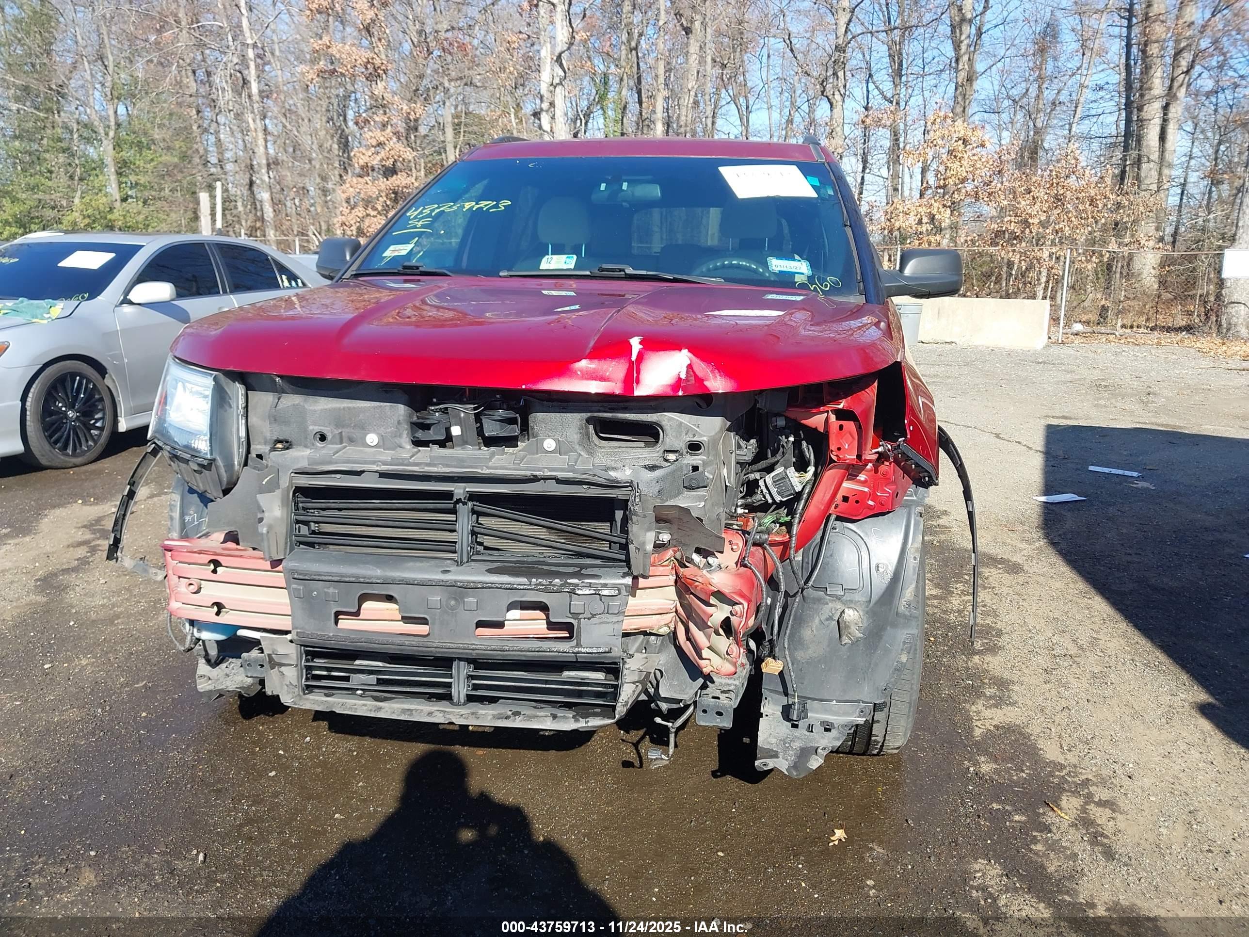 FORD EXPLORER image 6