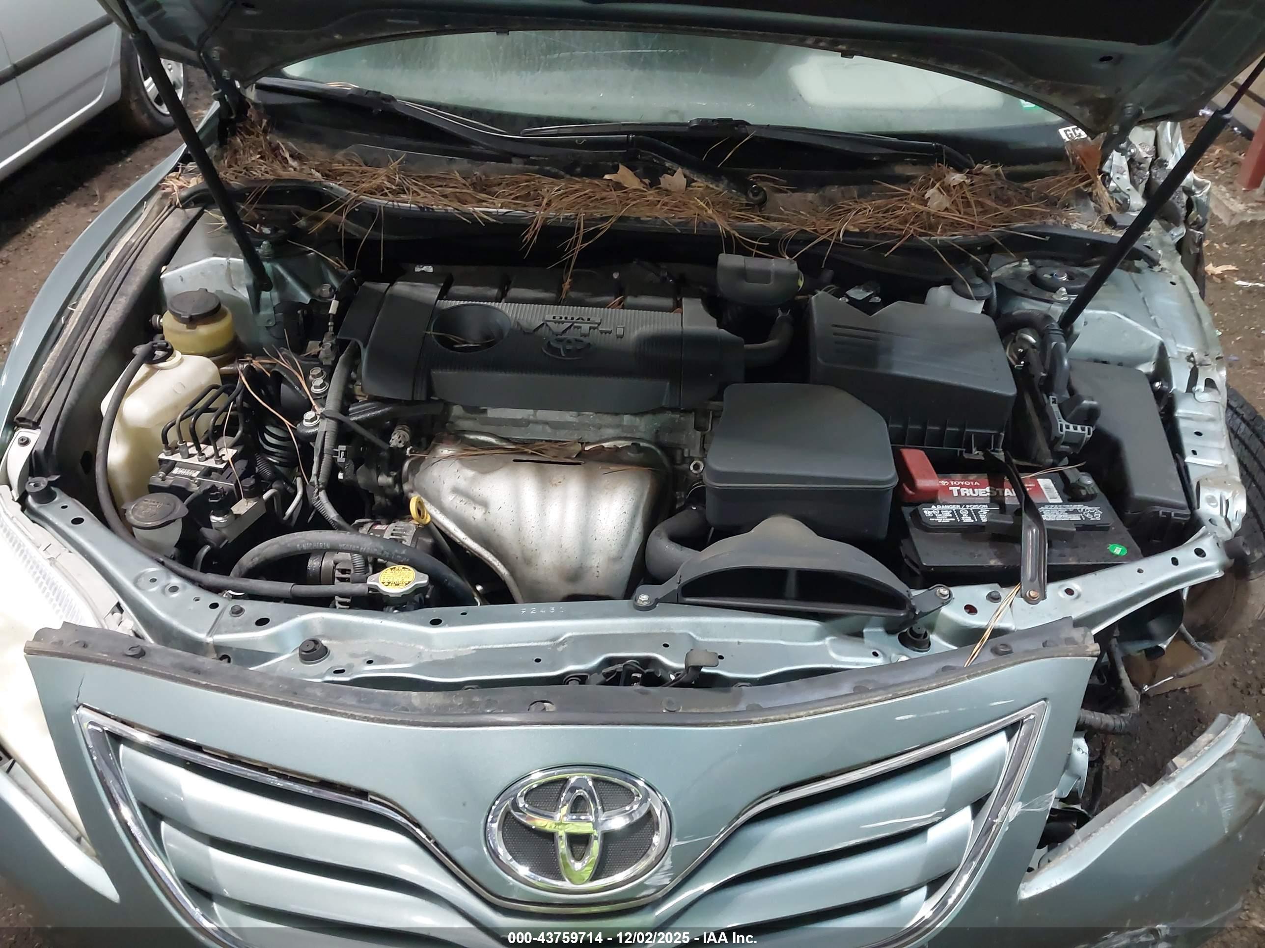 TOYOTA CAMRY image 10