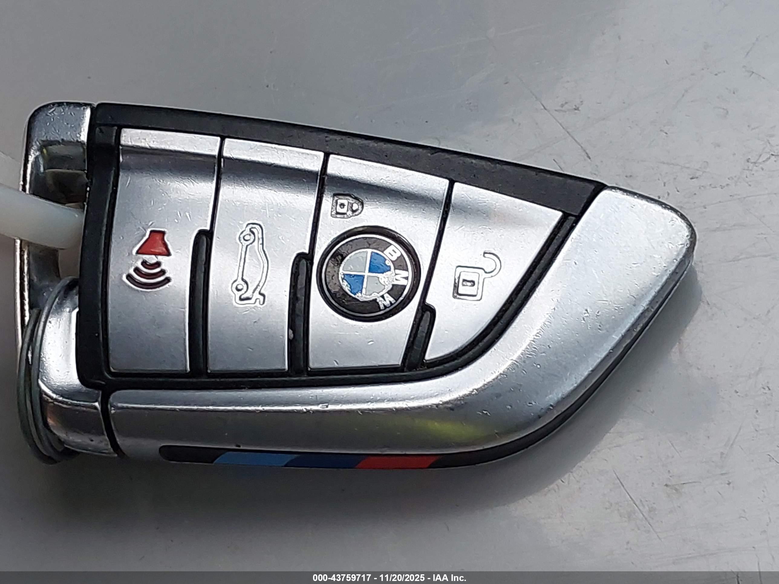 BMW 750I image 11