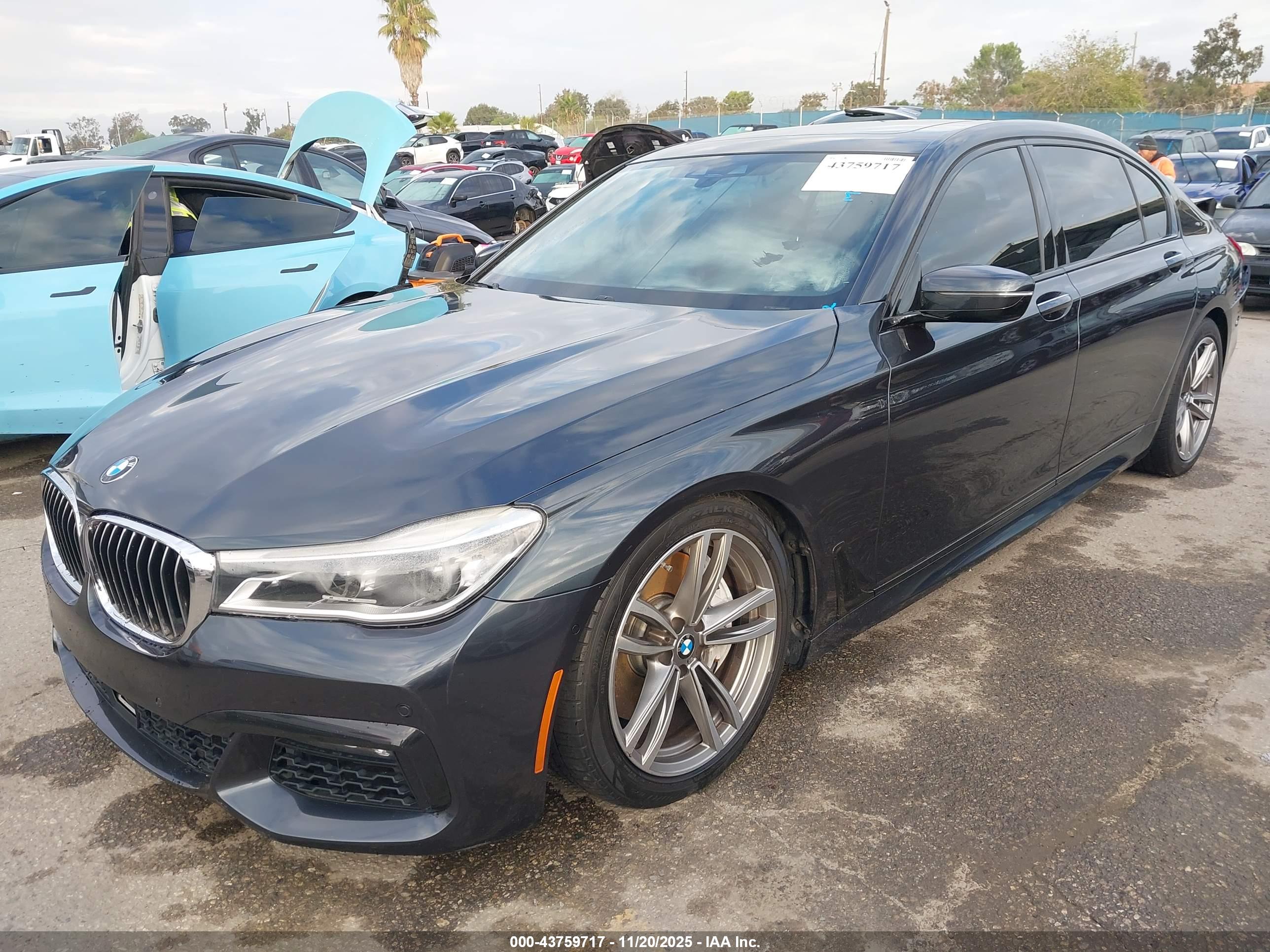 BMW 750I image 2