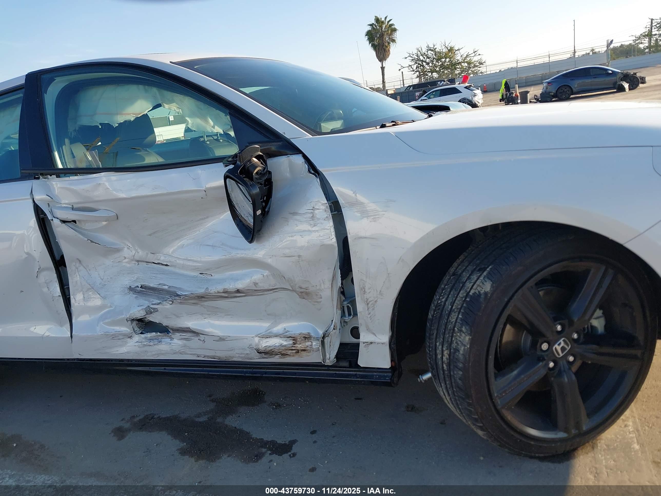 HONDA ACCORD image 6