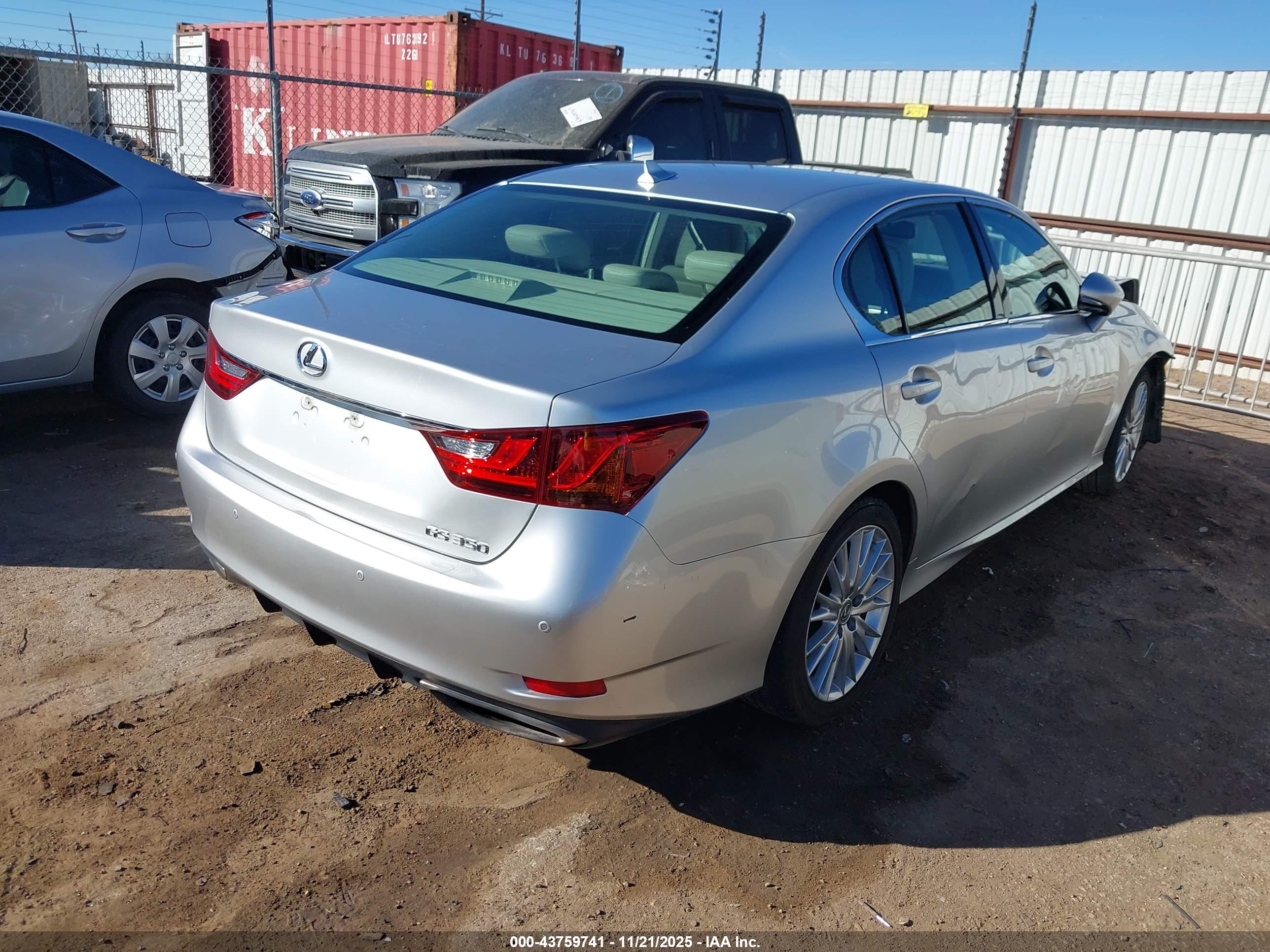 LEXUS GS image 4