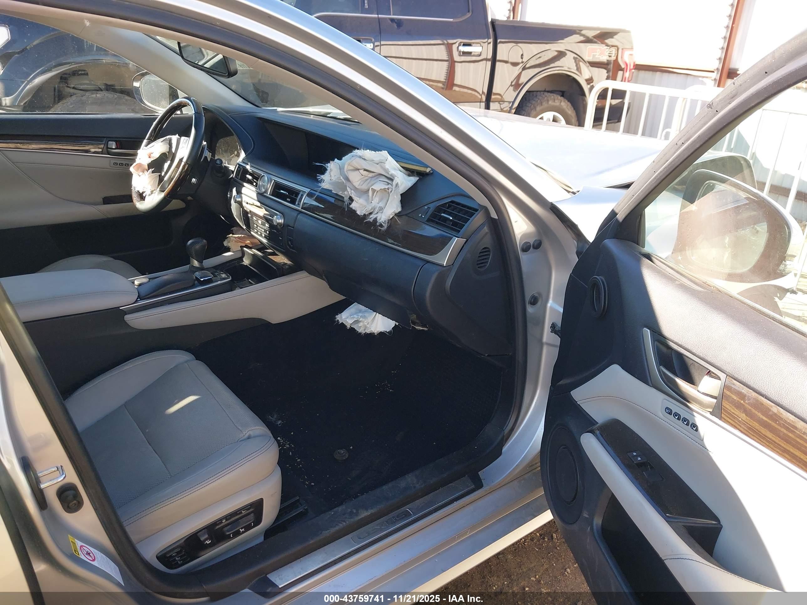 LEXUS GS image 5