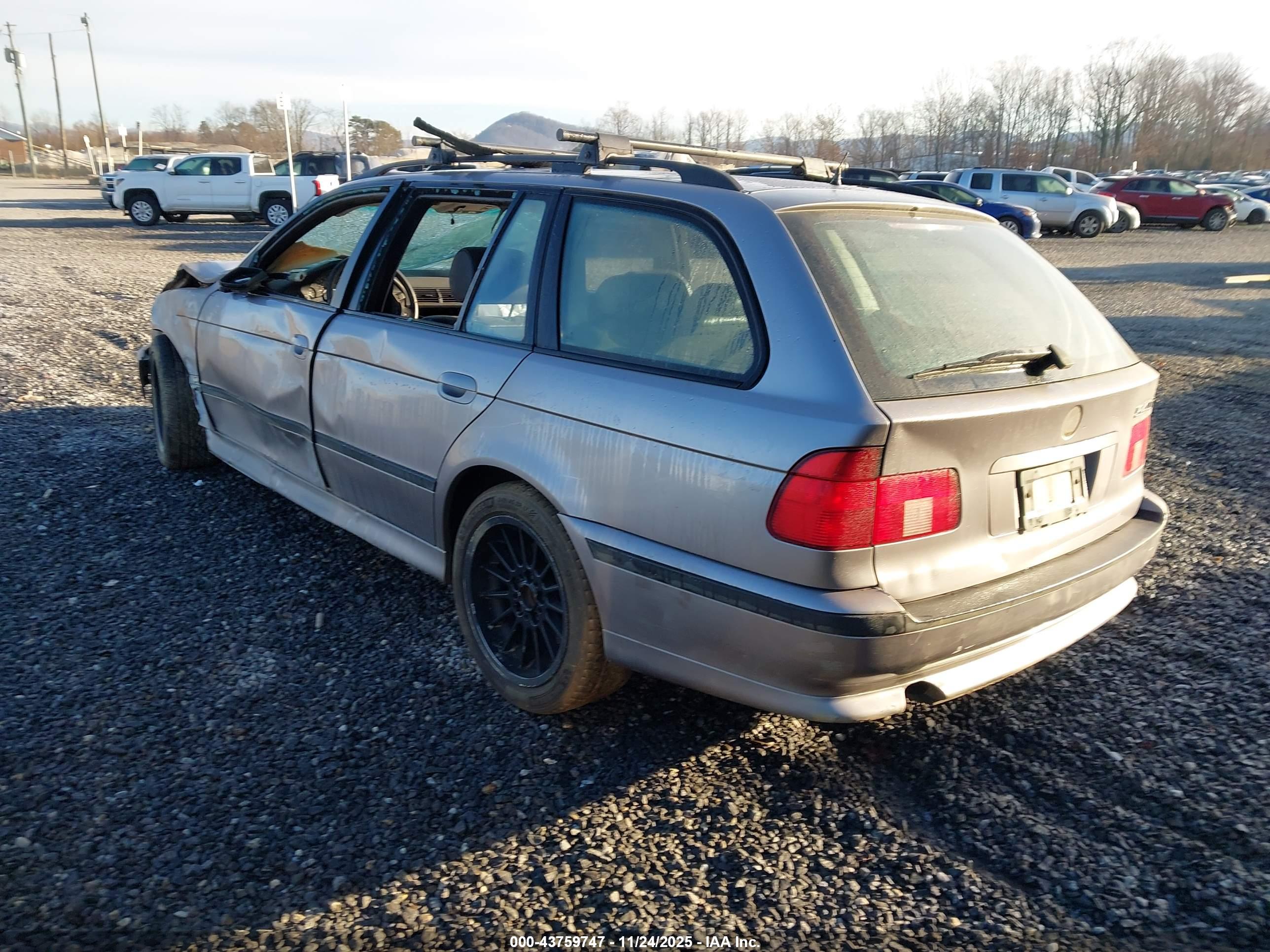 BMW 540I image 3