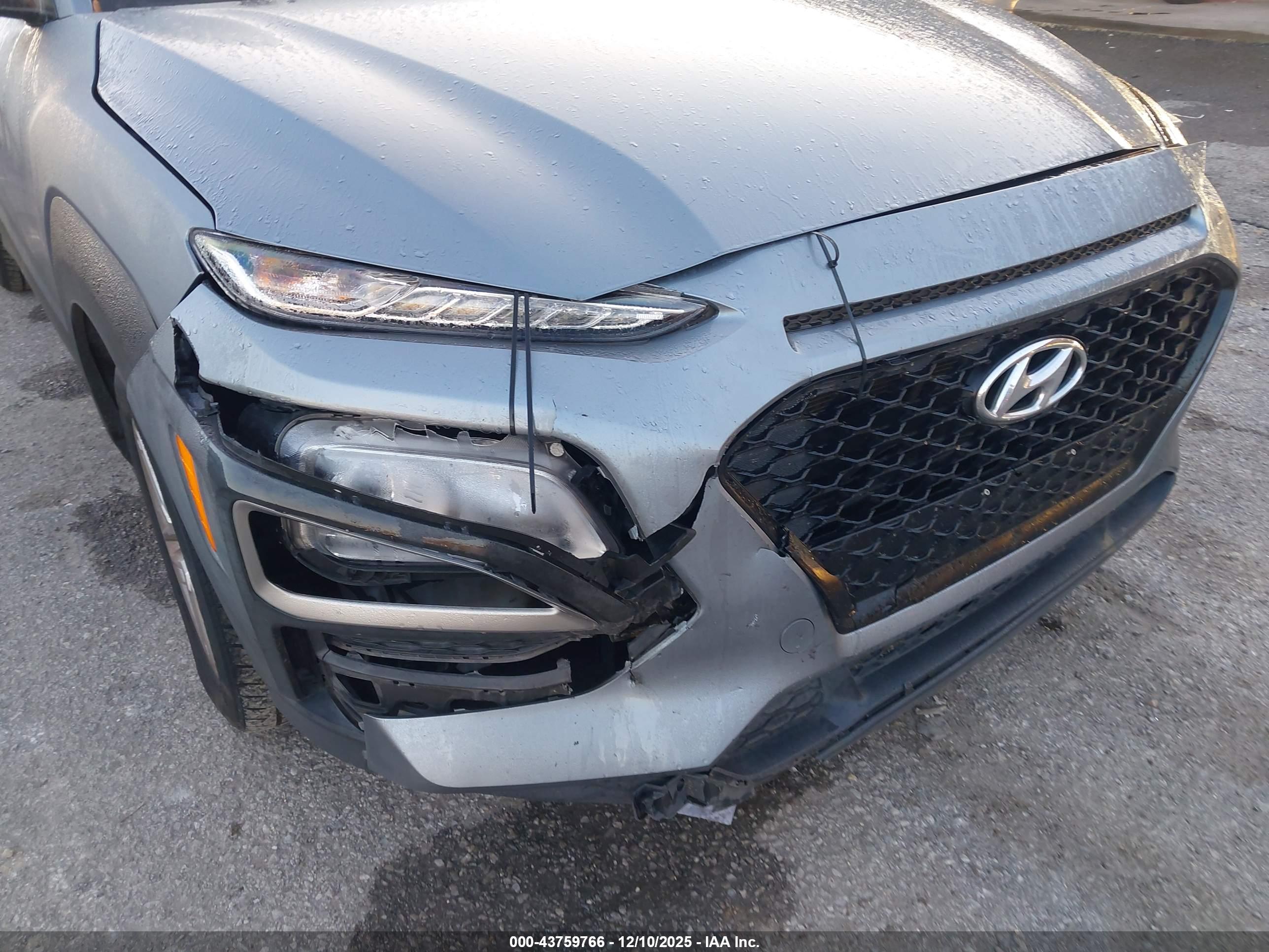 HYUNDAI KONA image 6