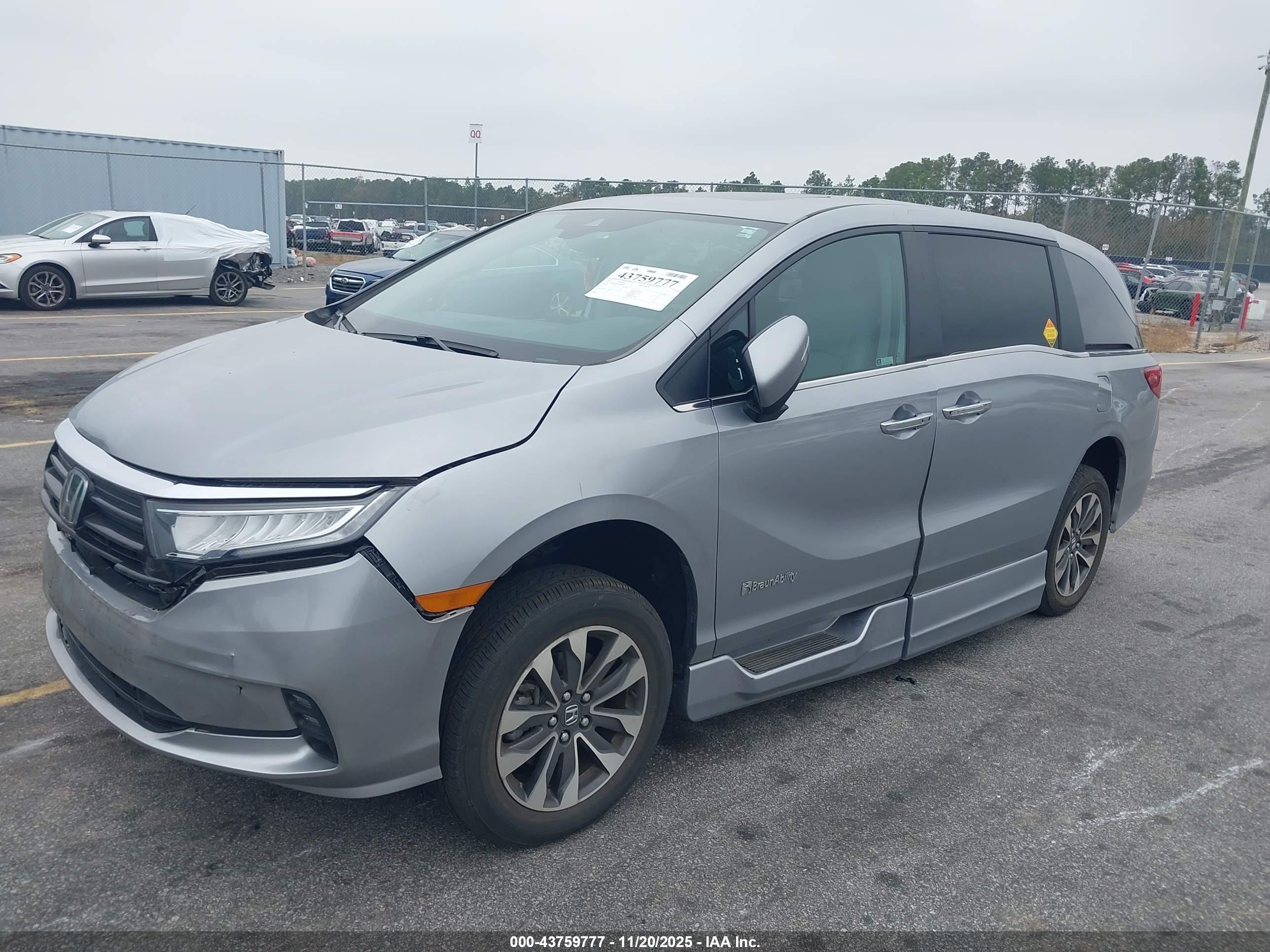 HONDA ODYSSEY image 2