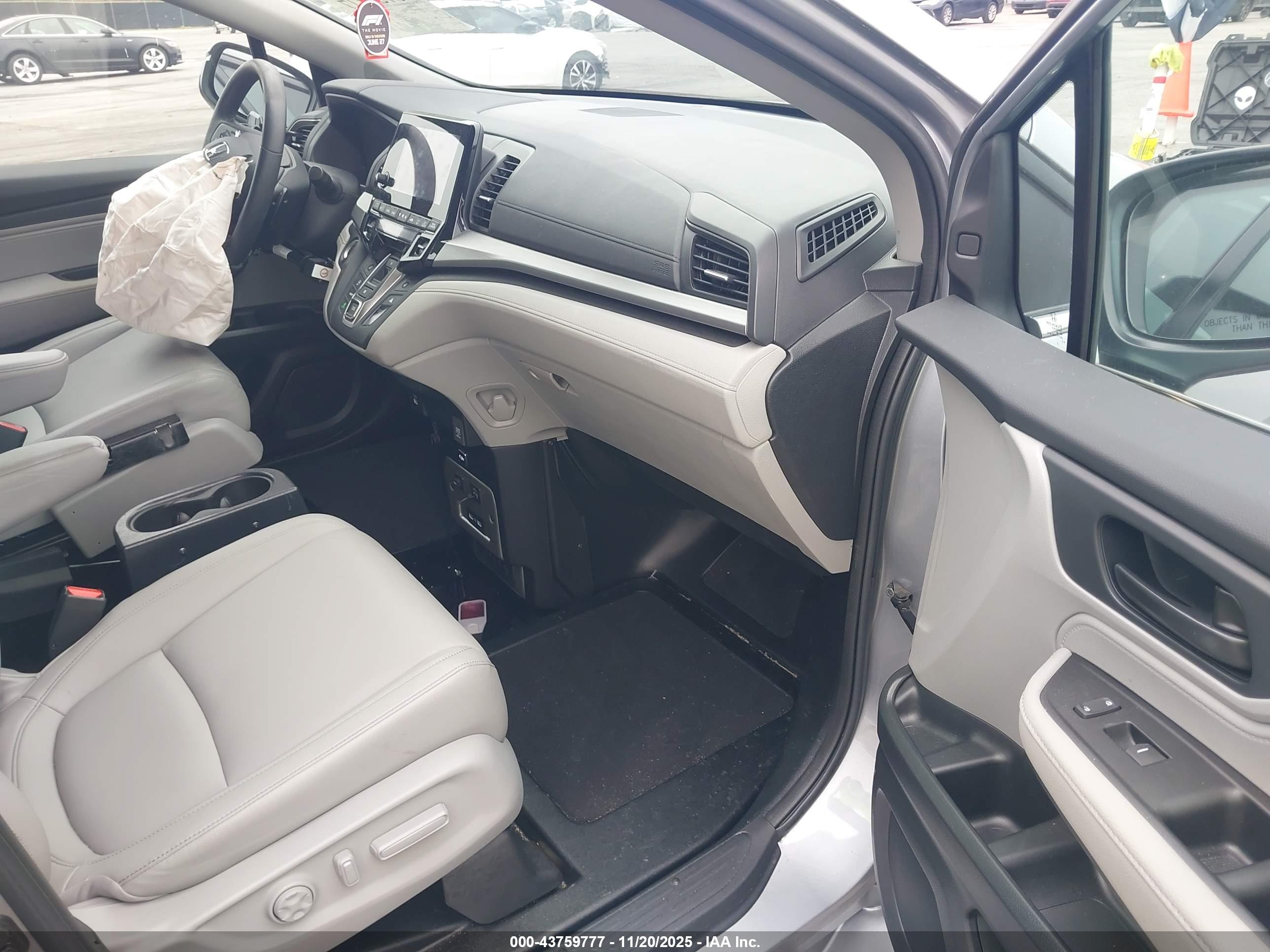 HONDA ODYSSEY image 5