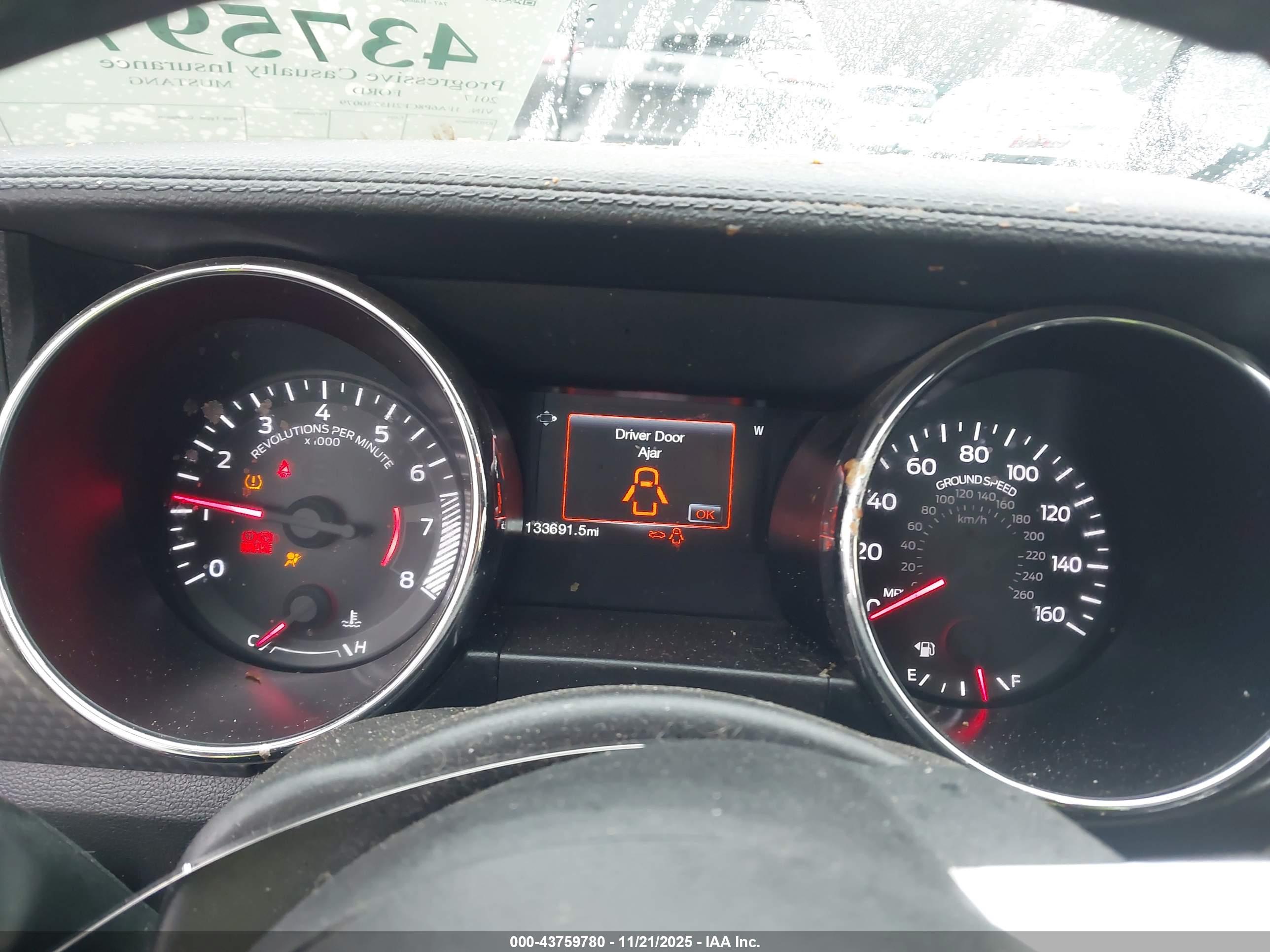 FORD MUSTANG image 7