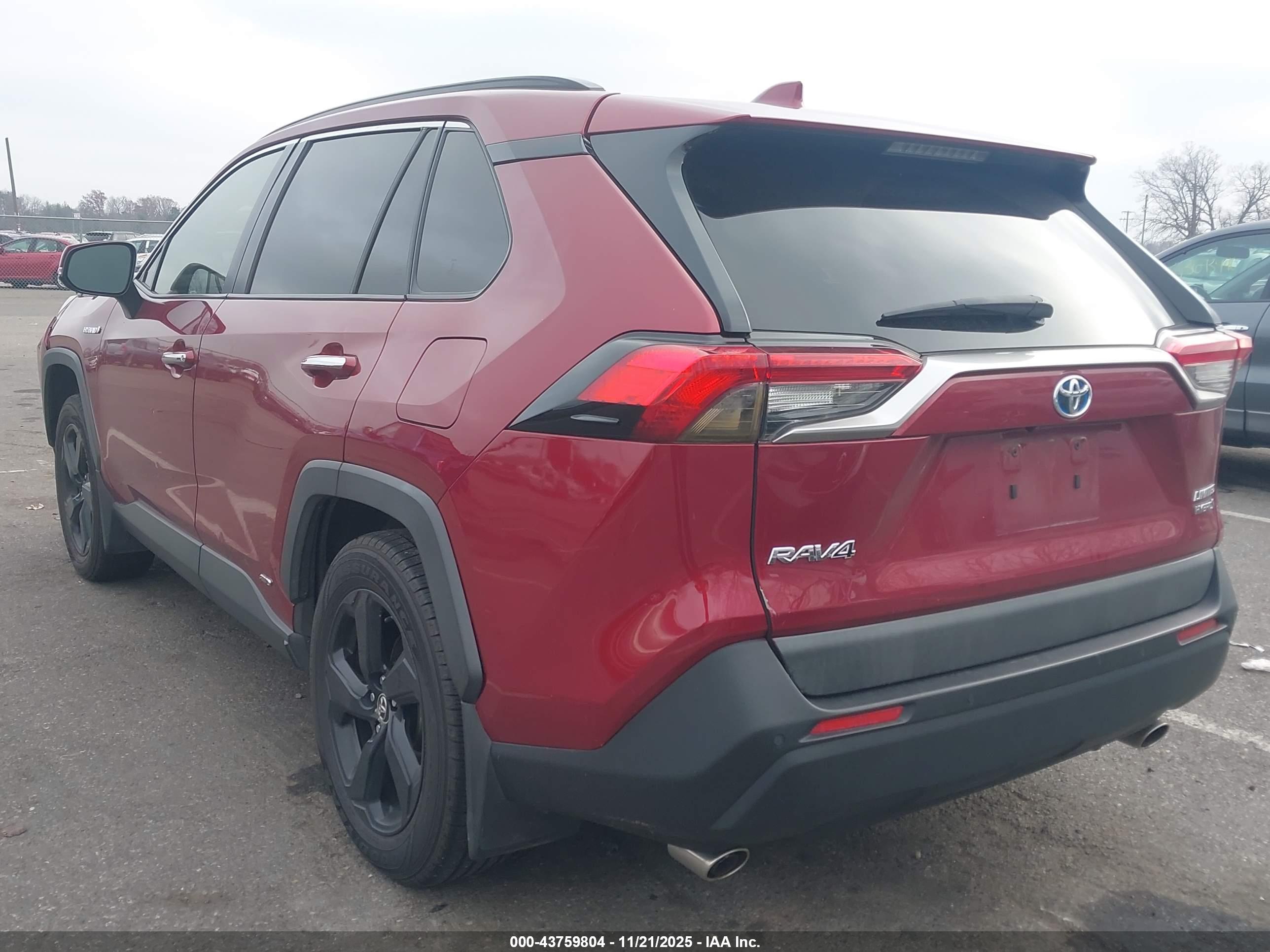 TOYOTA RAV4 image 3