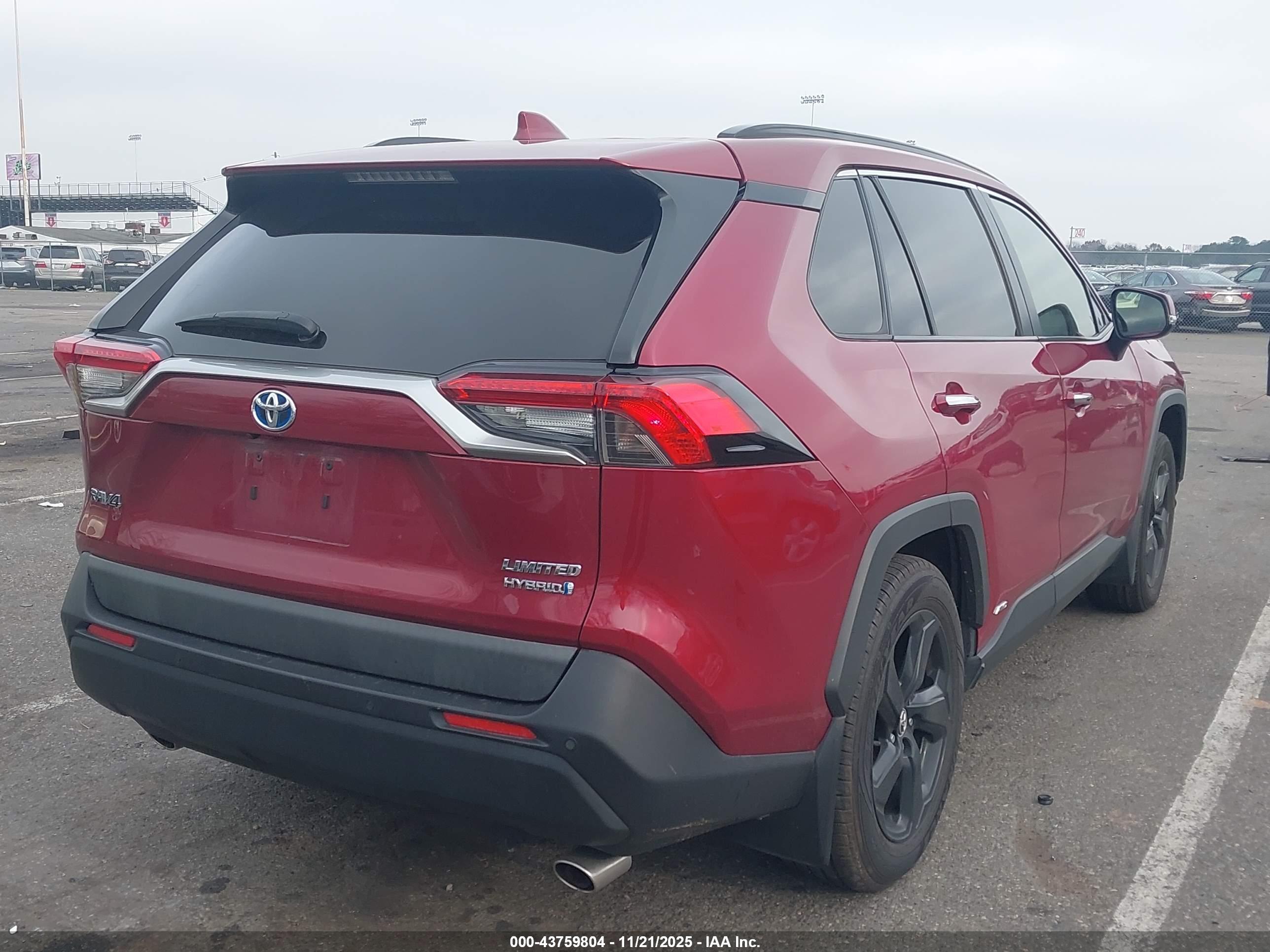 TOYOTA RAV4 image 4