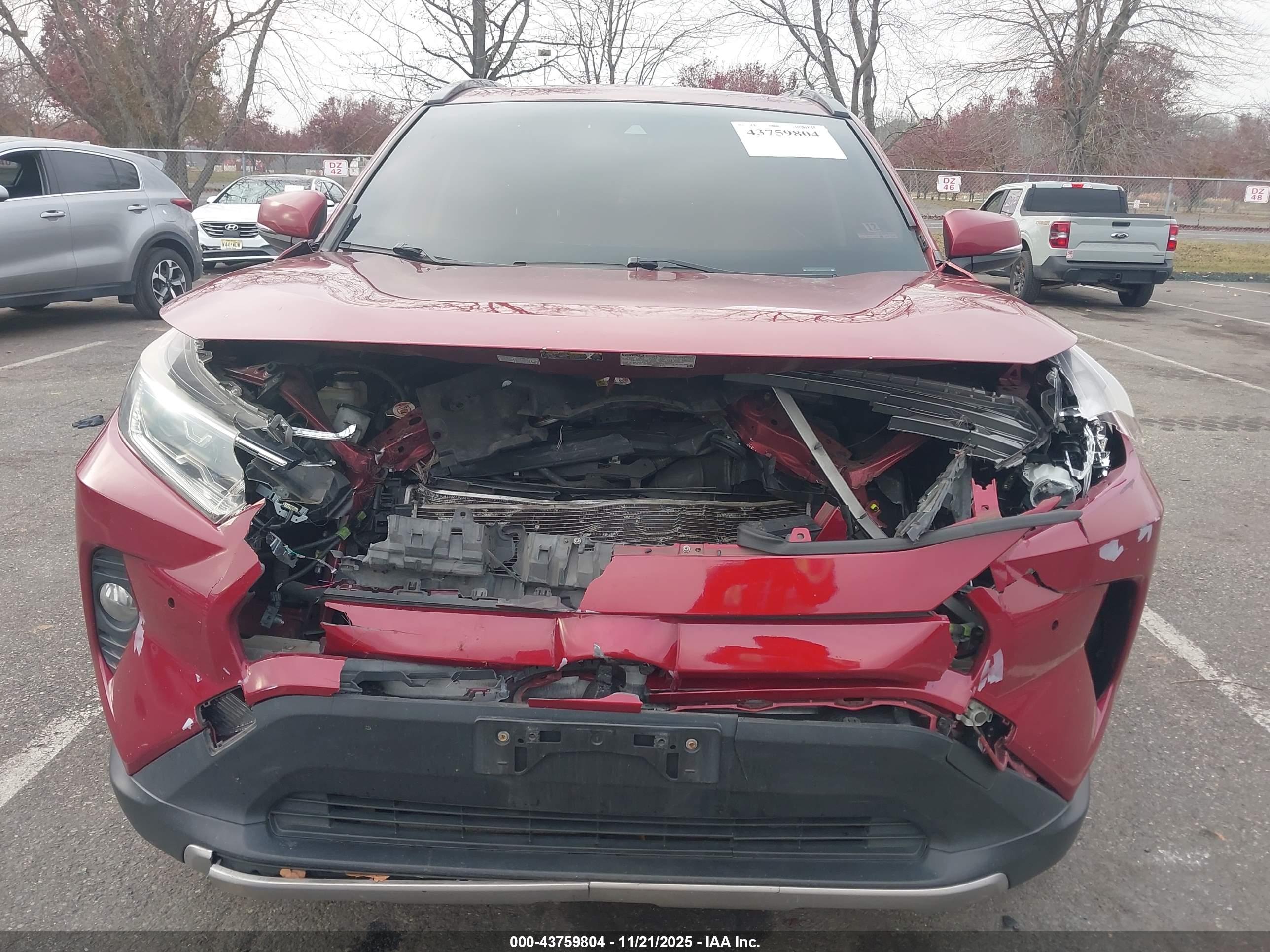 TOYOTA RAV4 image 6