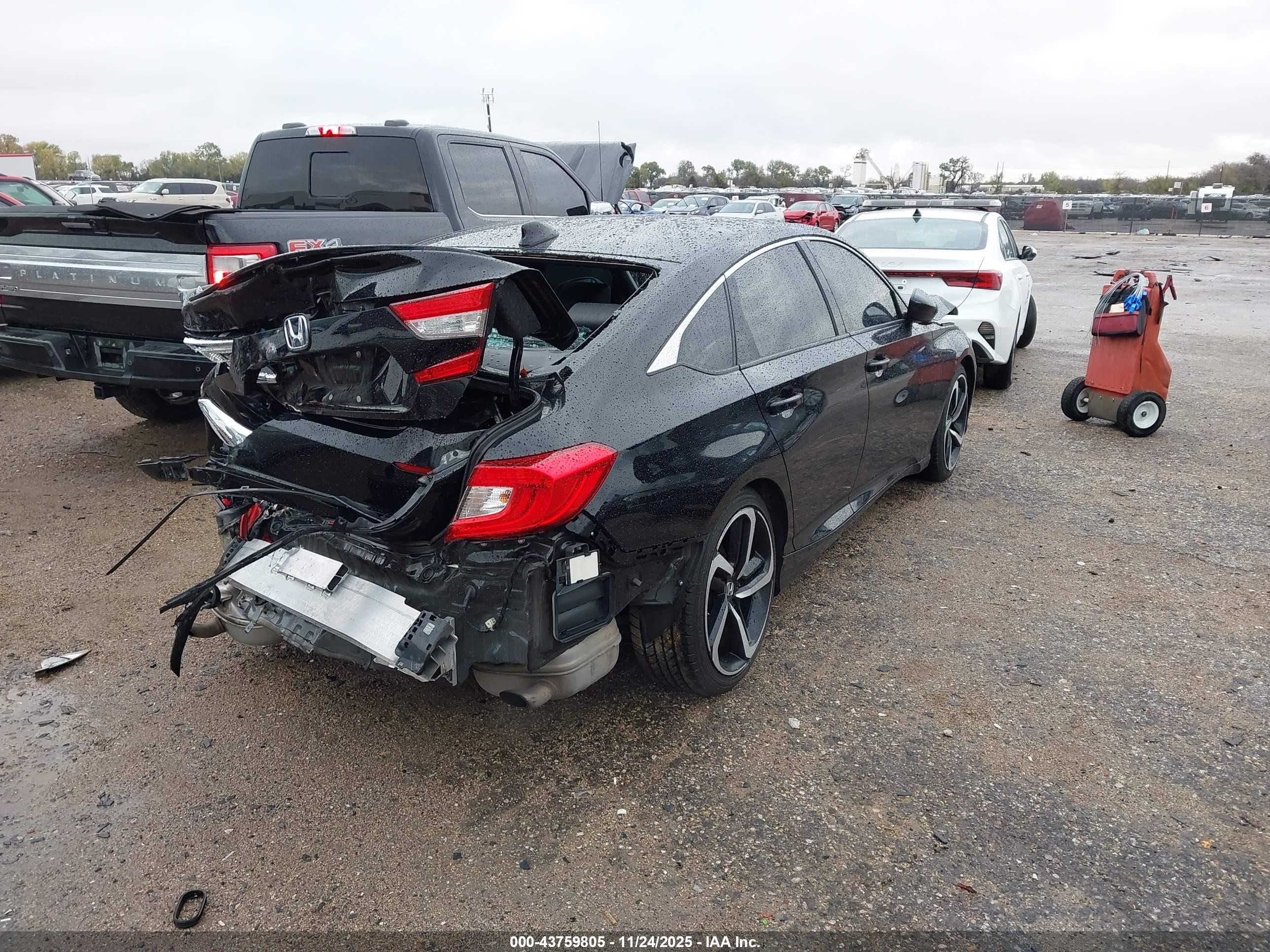 HONDA ACCORD image 4