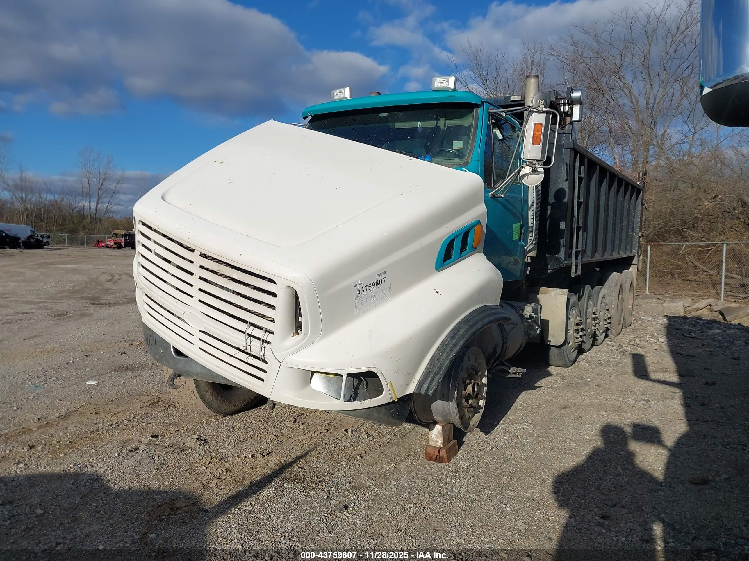 STERLING TRUCK image 2