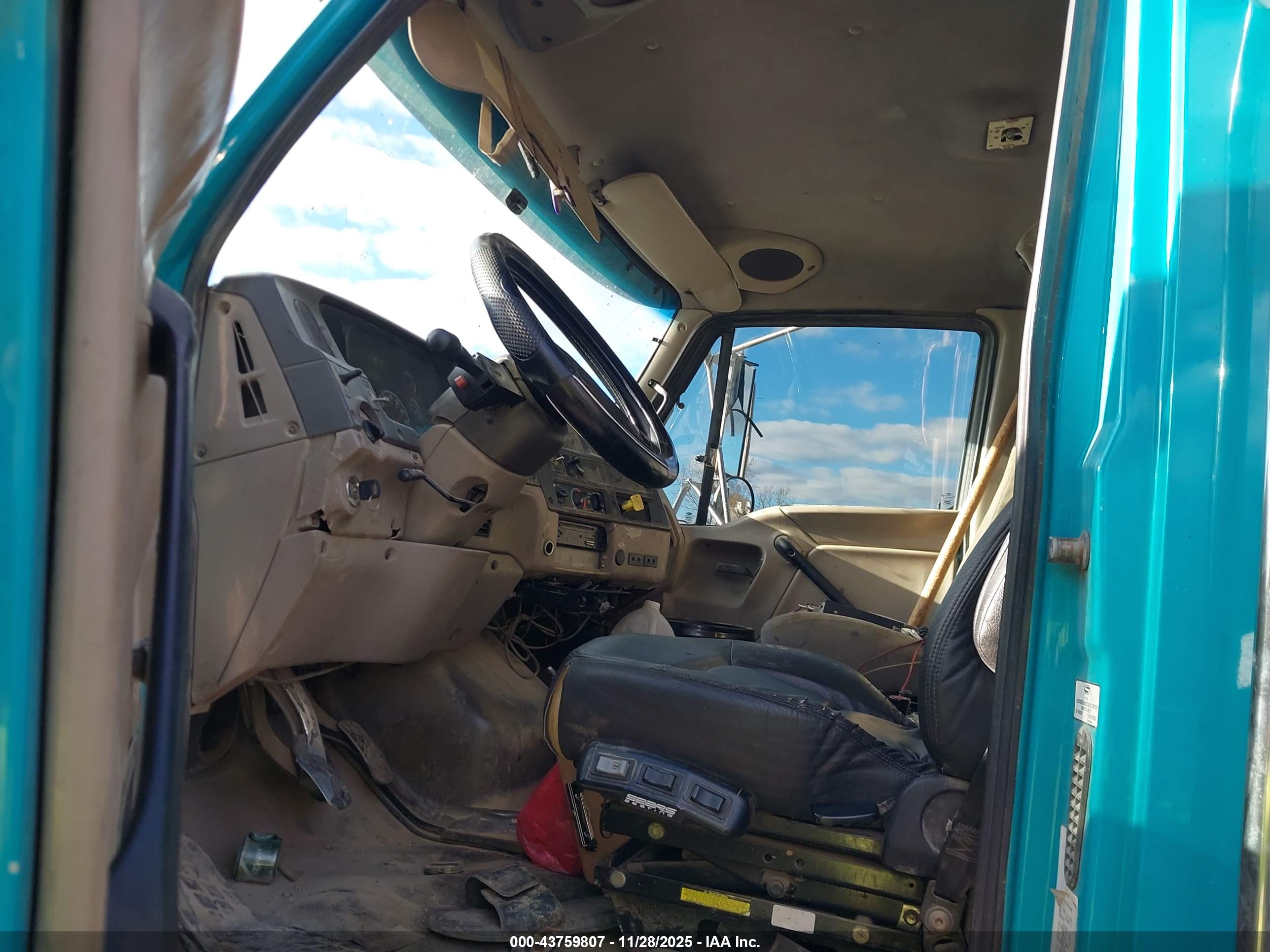 STERLING TRUCK image 8