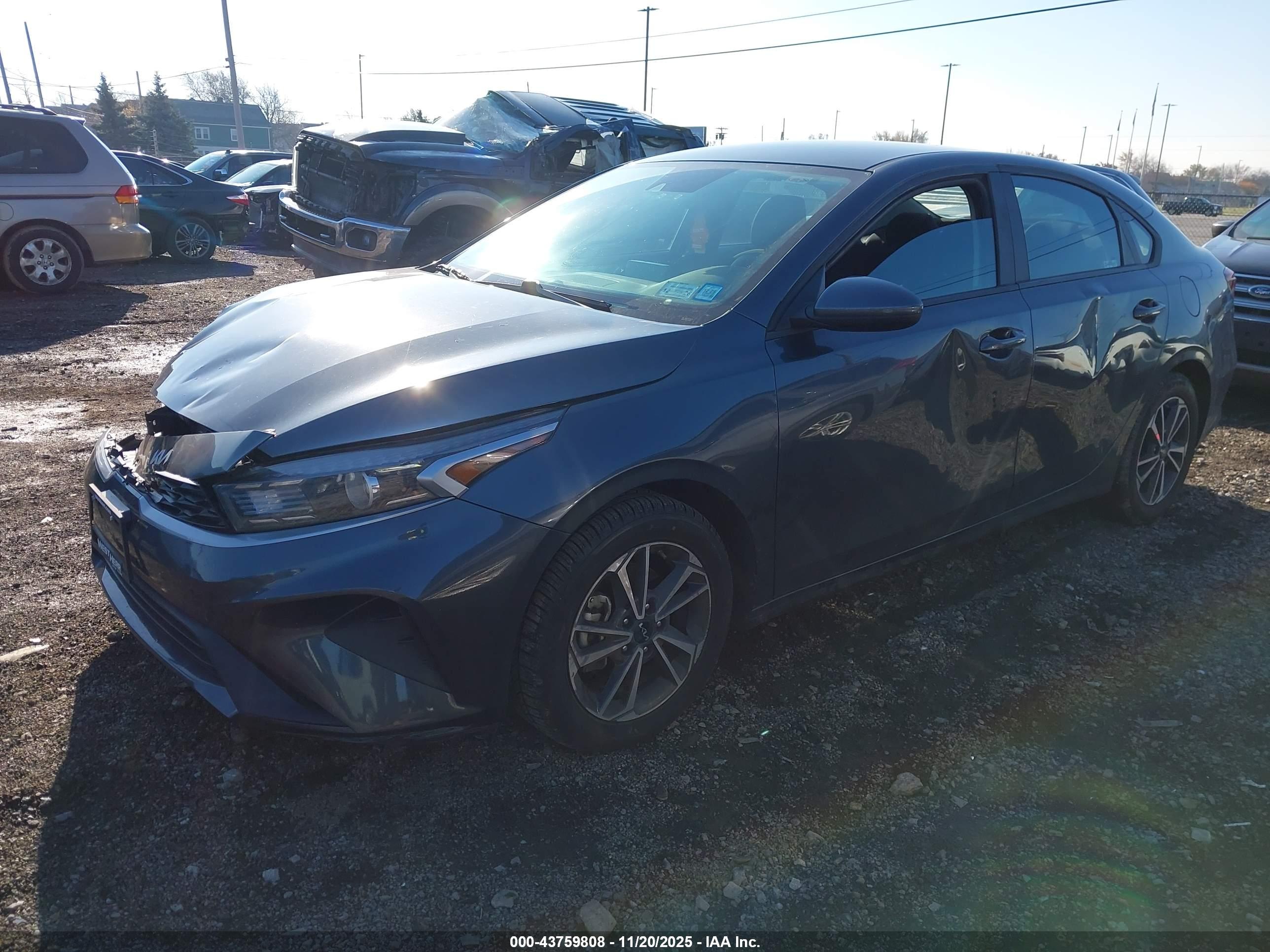 KIA FORTE image 2