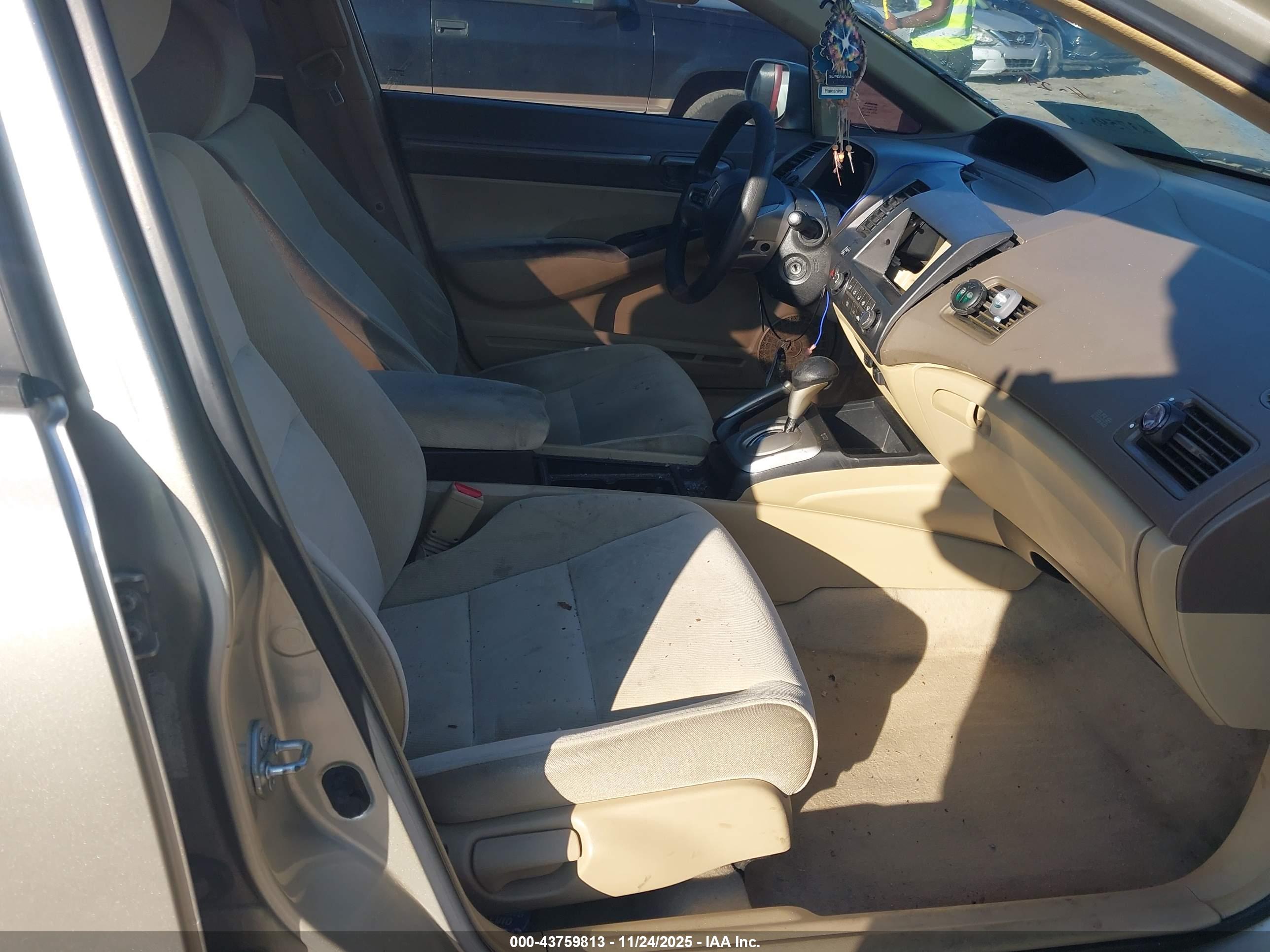 HONDA CIVIC image 5