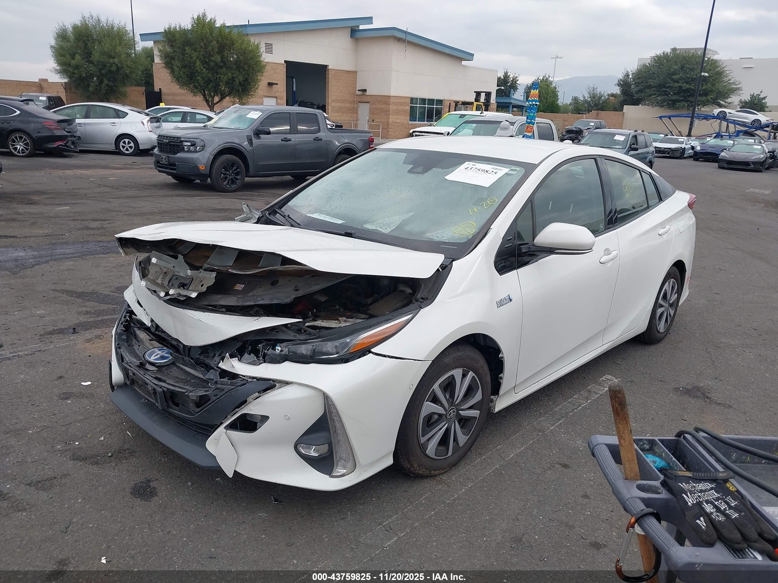 TOYOTA PRIUS image 2