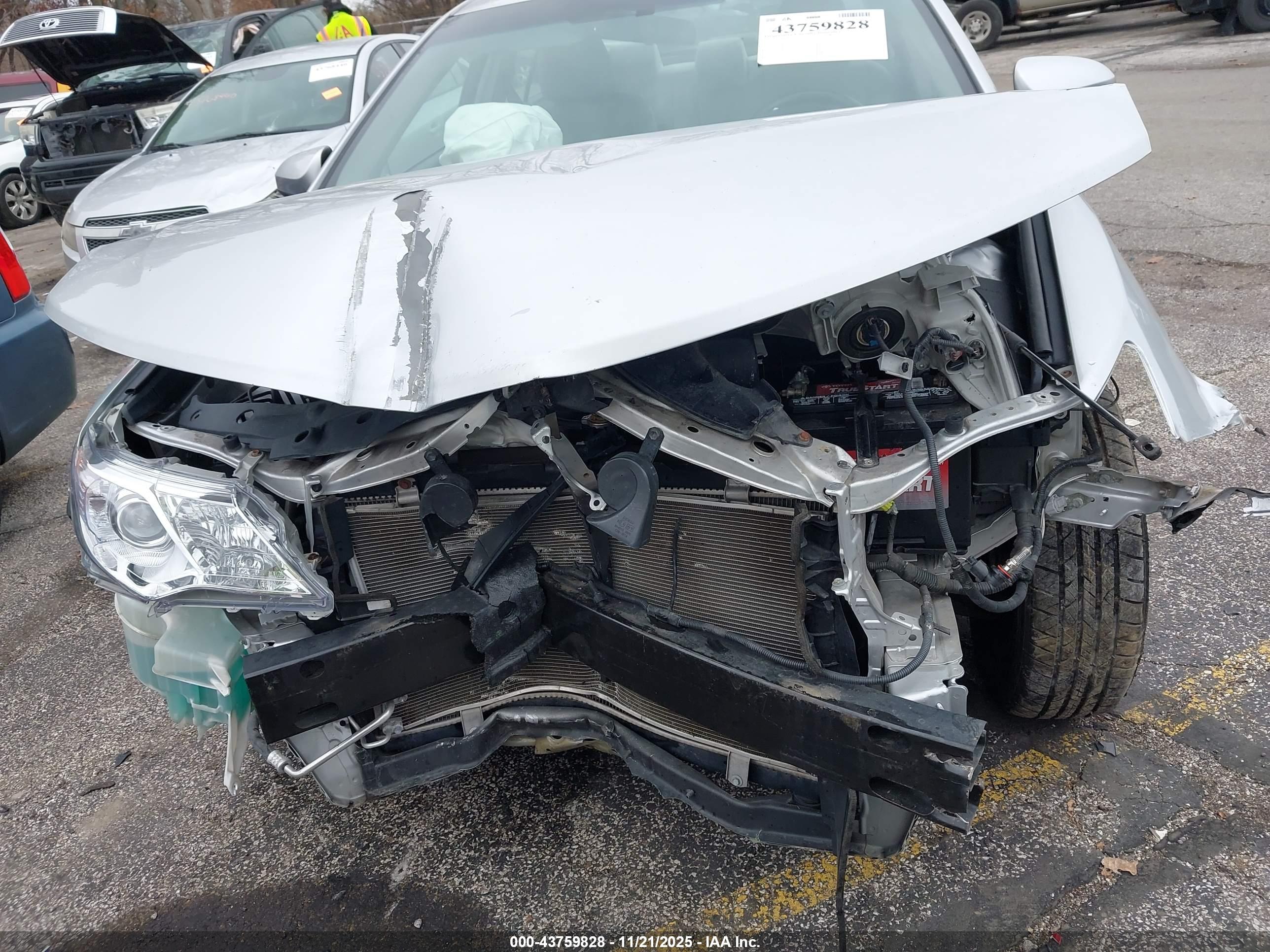 TOYOTA CAMRY image 6