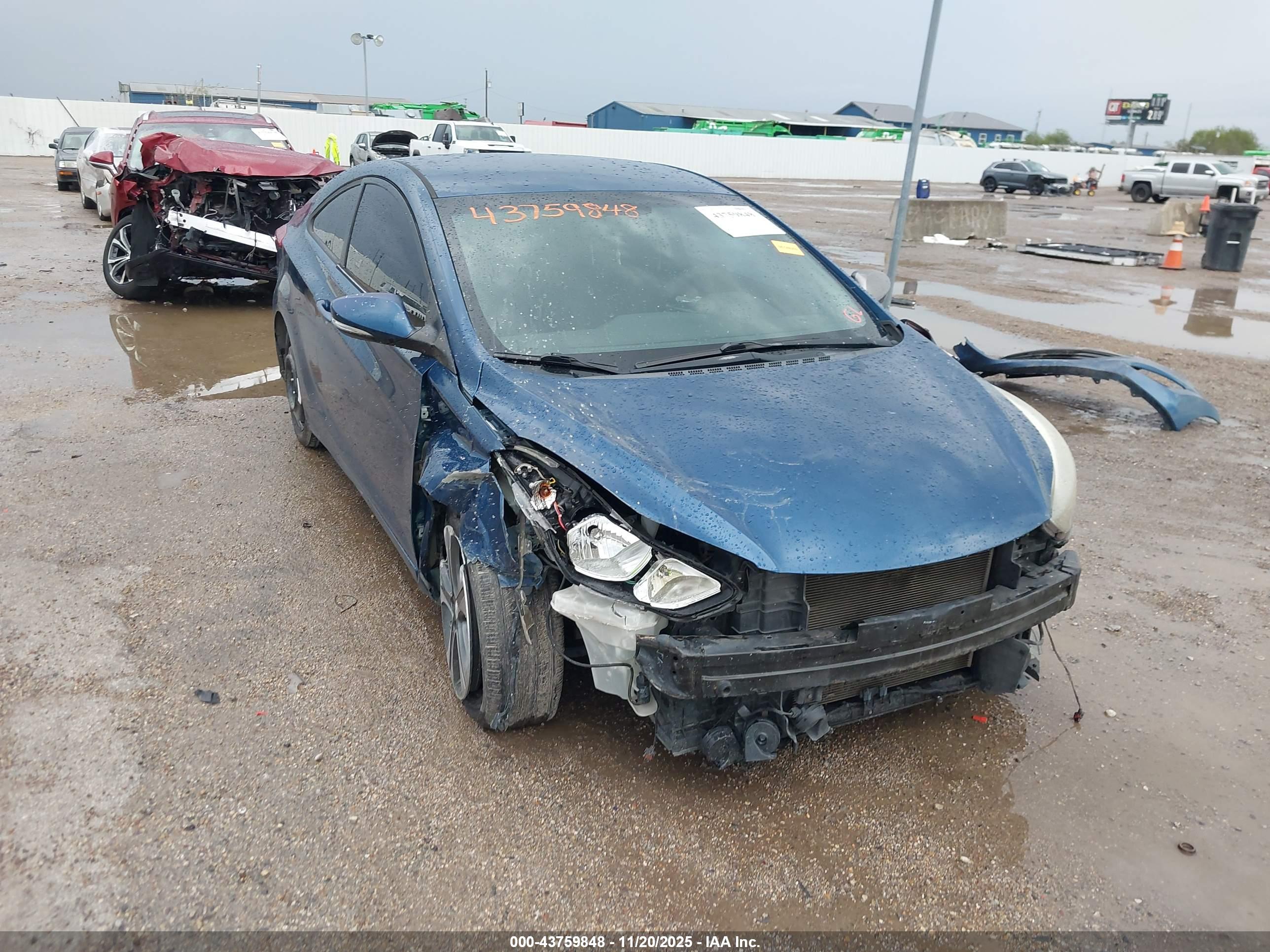 HYUNDAI ELANTRA image 6
