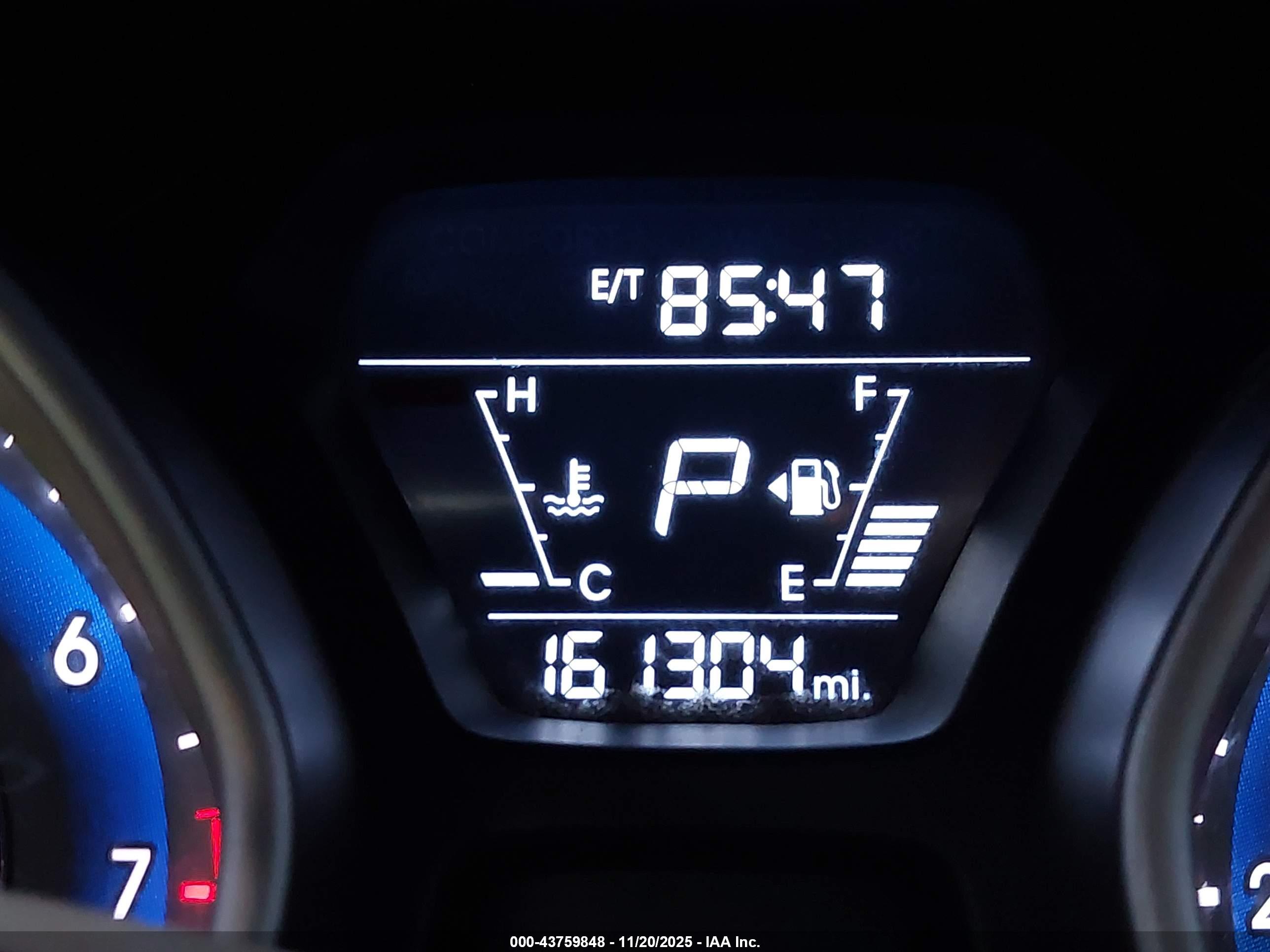 HYUNDAI ELANTRA image 7