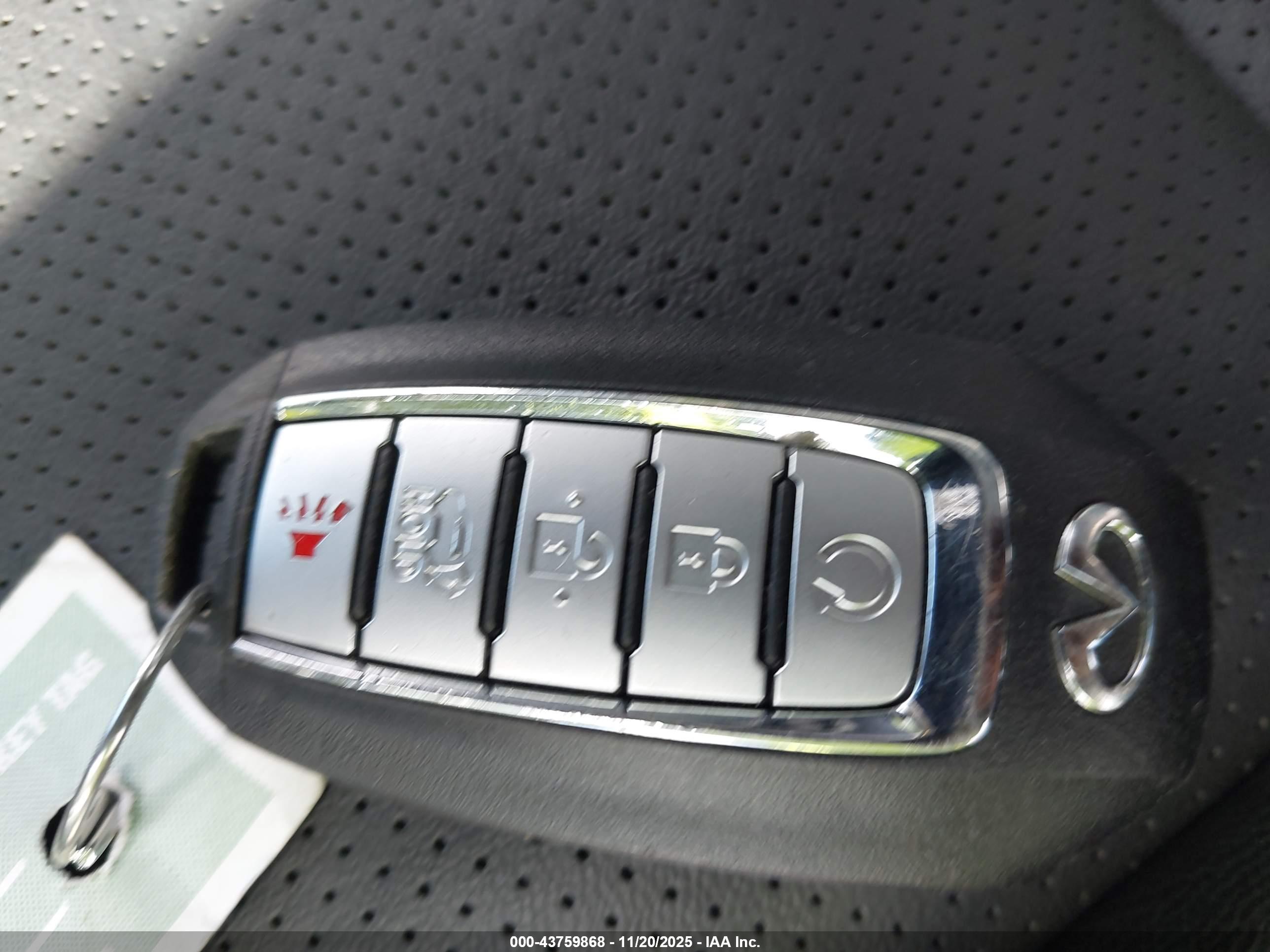 INFINITI QX50 image 11
