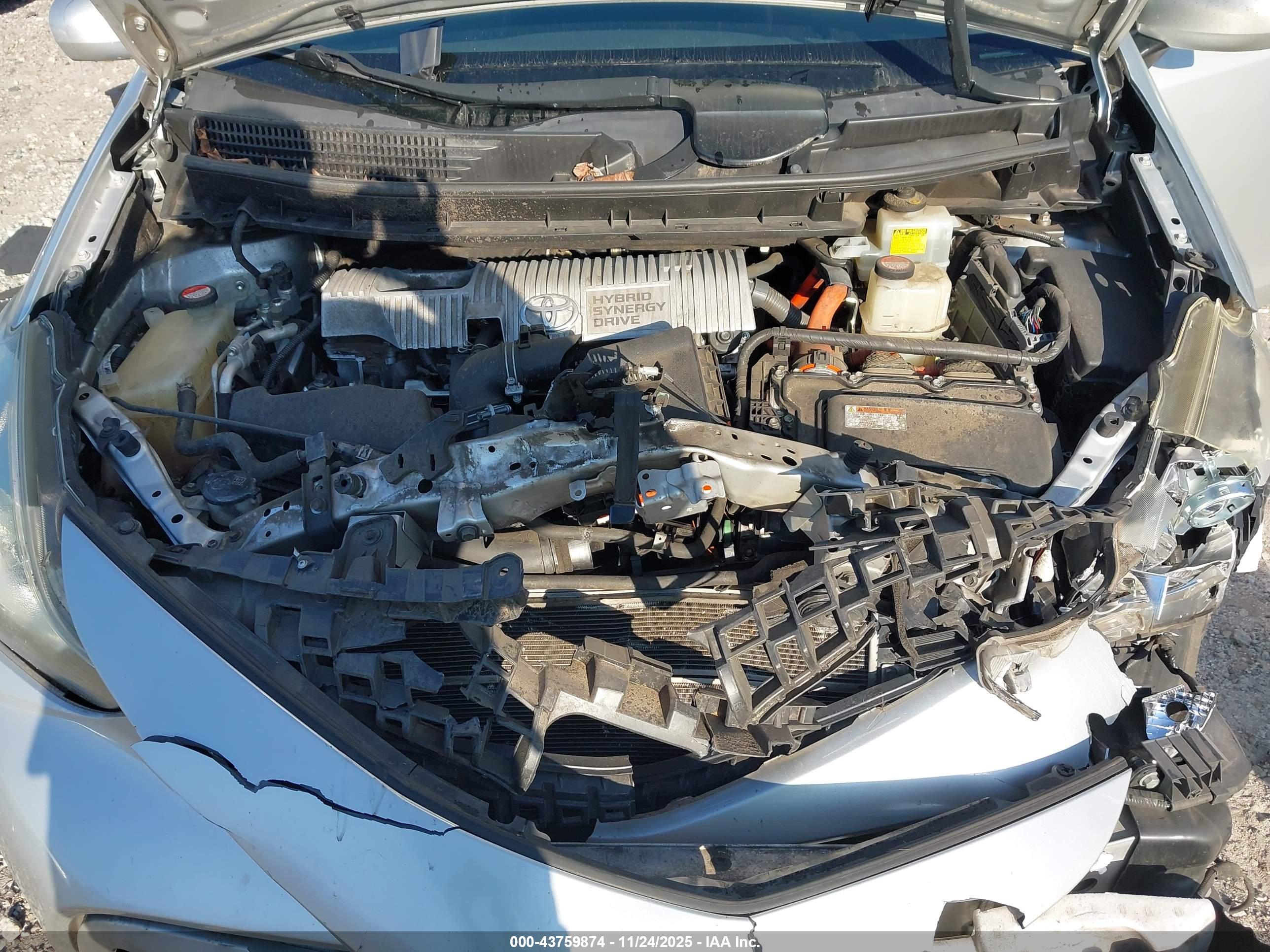 TOYOTA PRIUS image 10