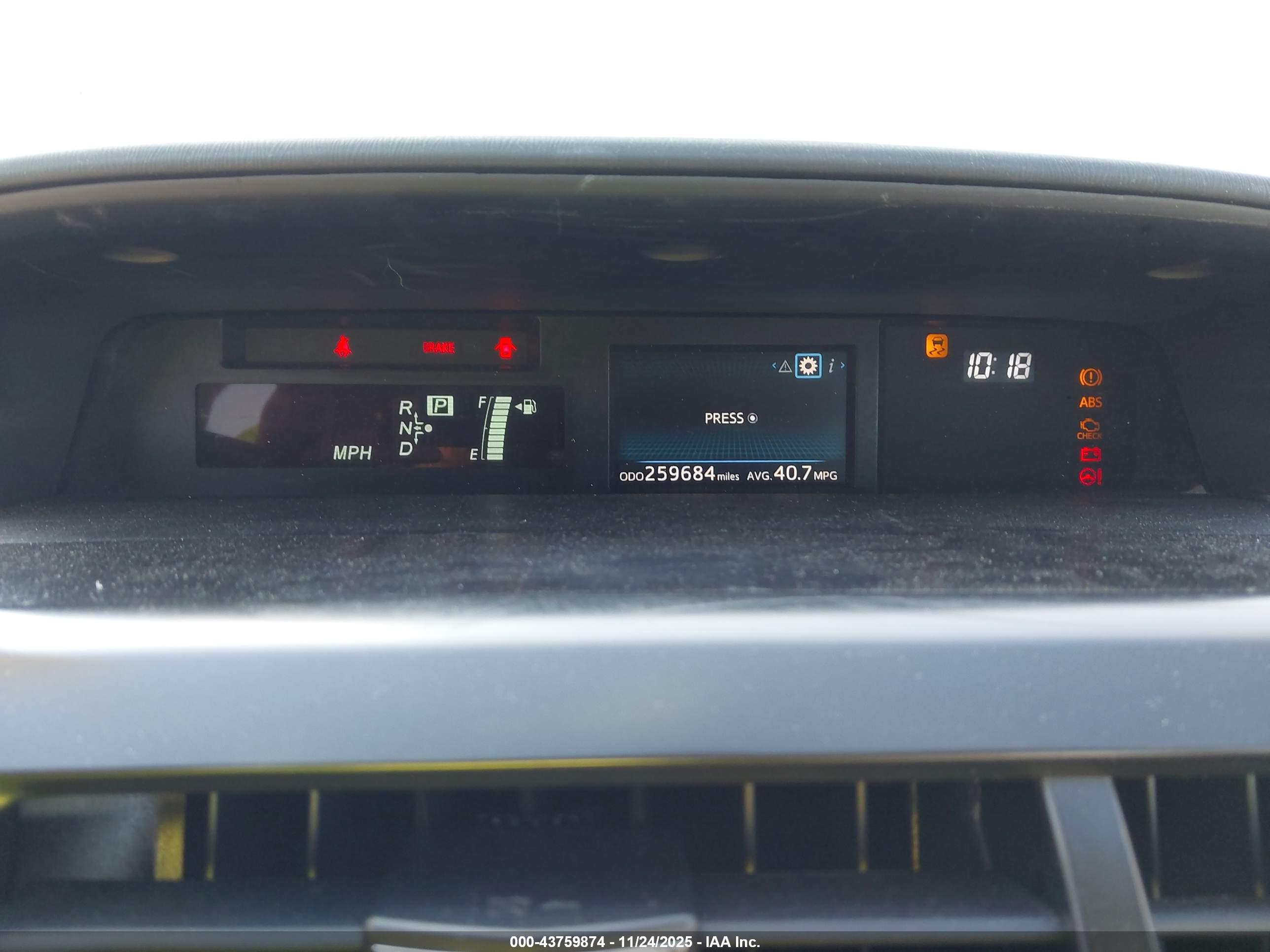 TOYOTA PRIUS image 7