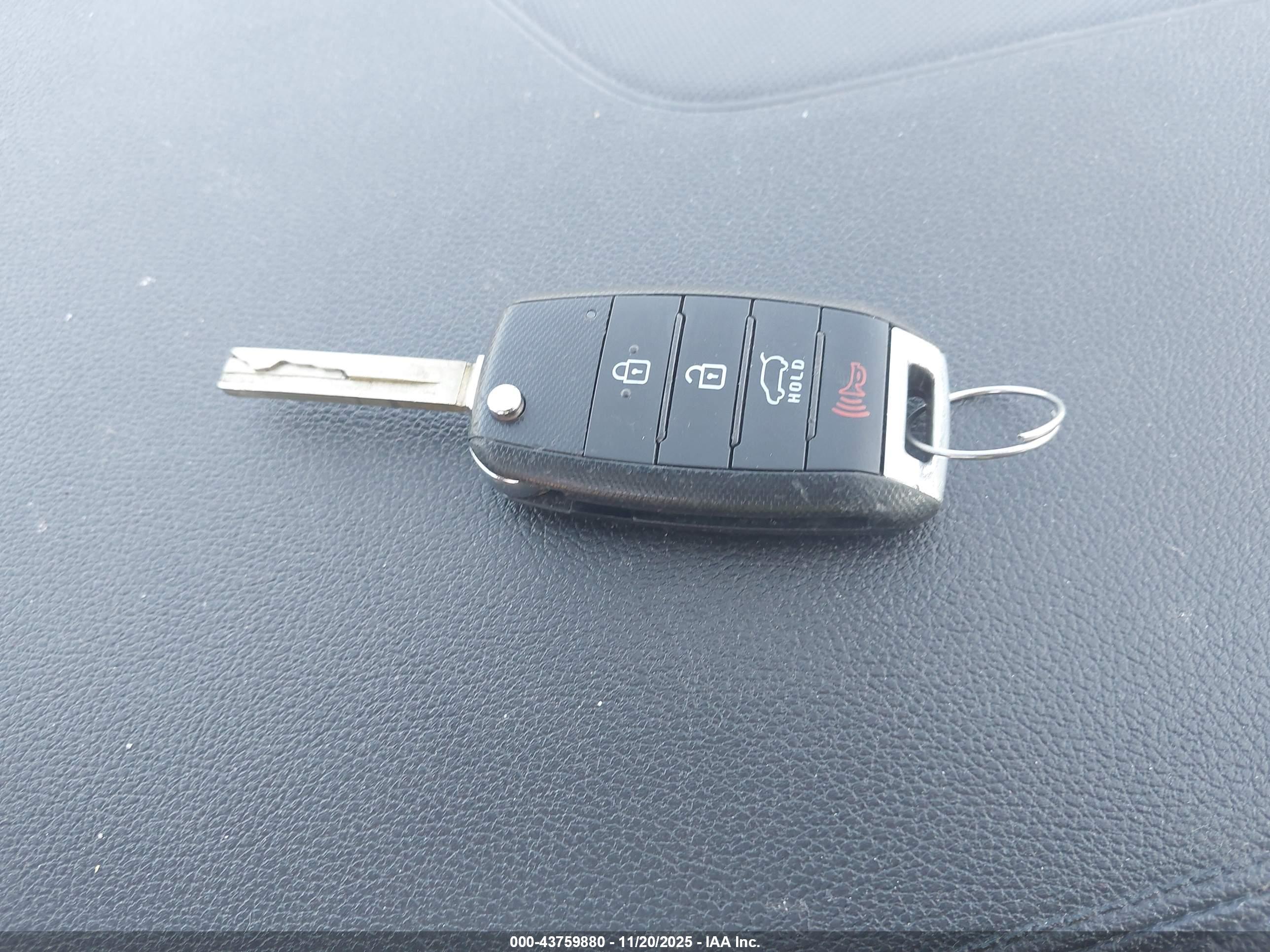 KIA SORENTO image 11