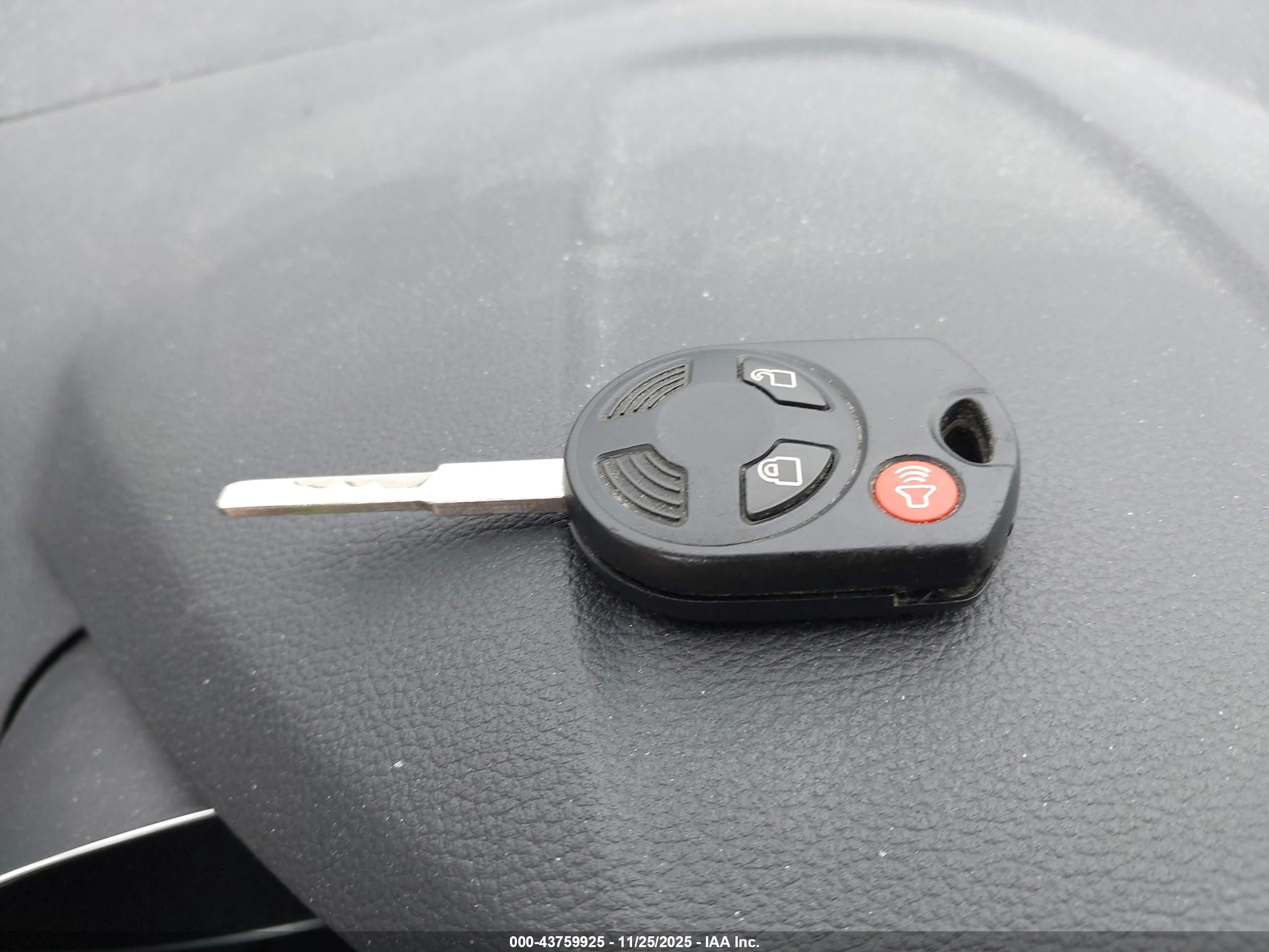 FORD ESCAPE image 11