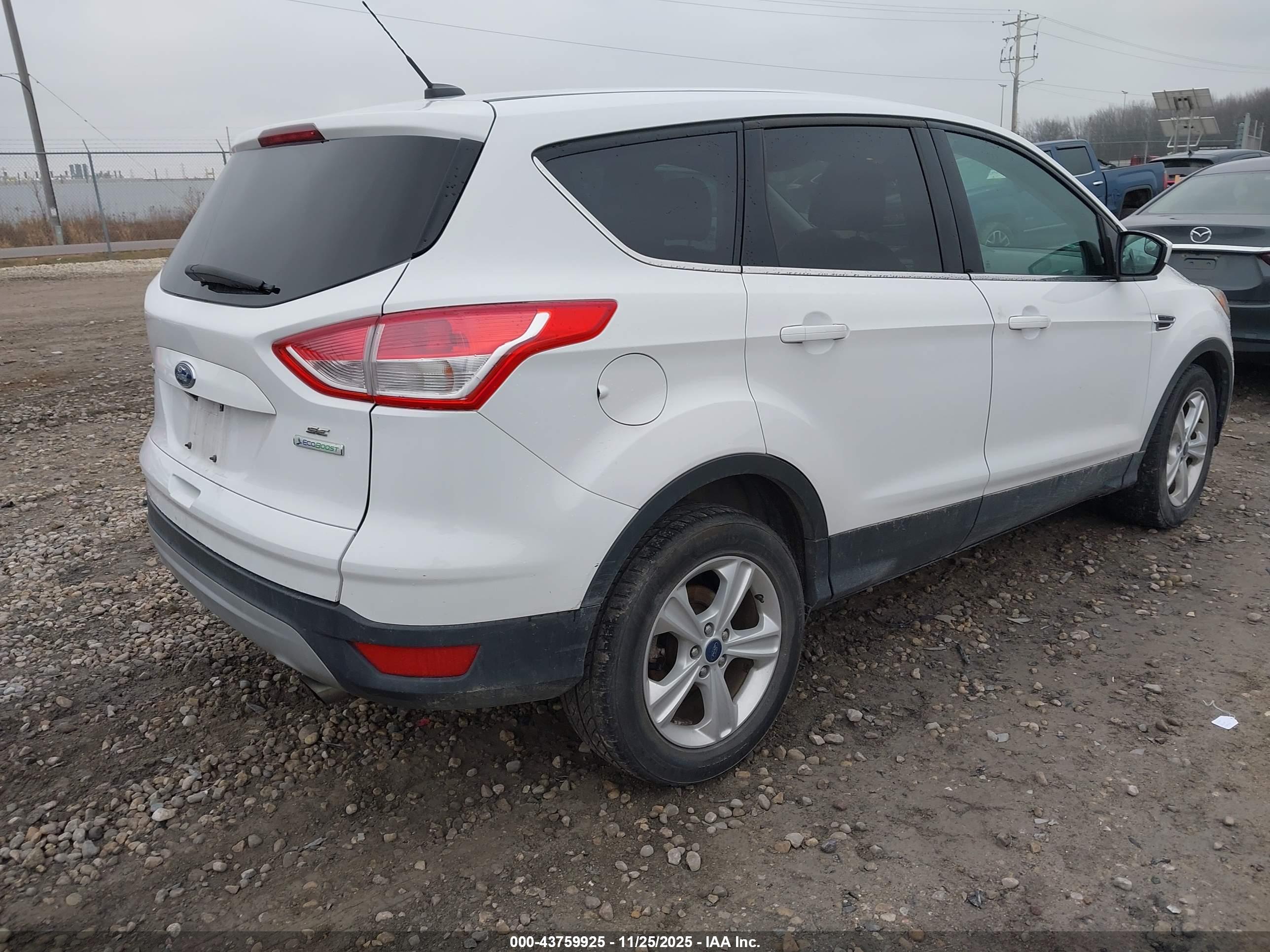 FORD ESCAPE image 4