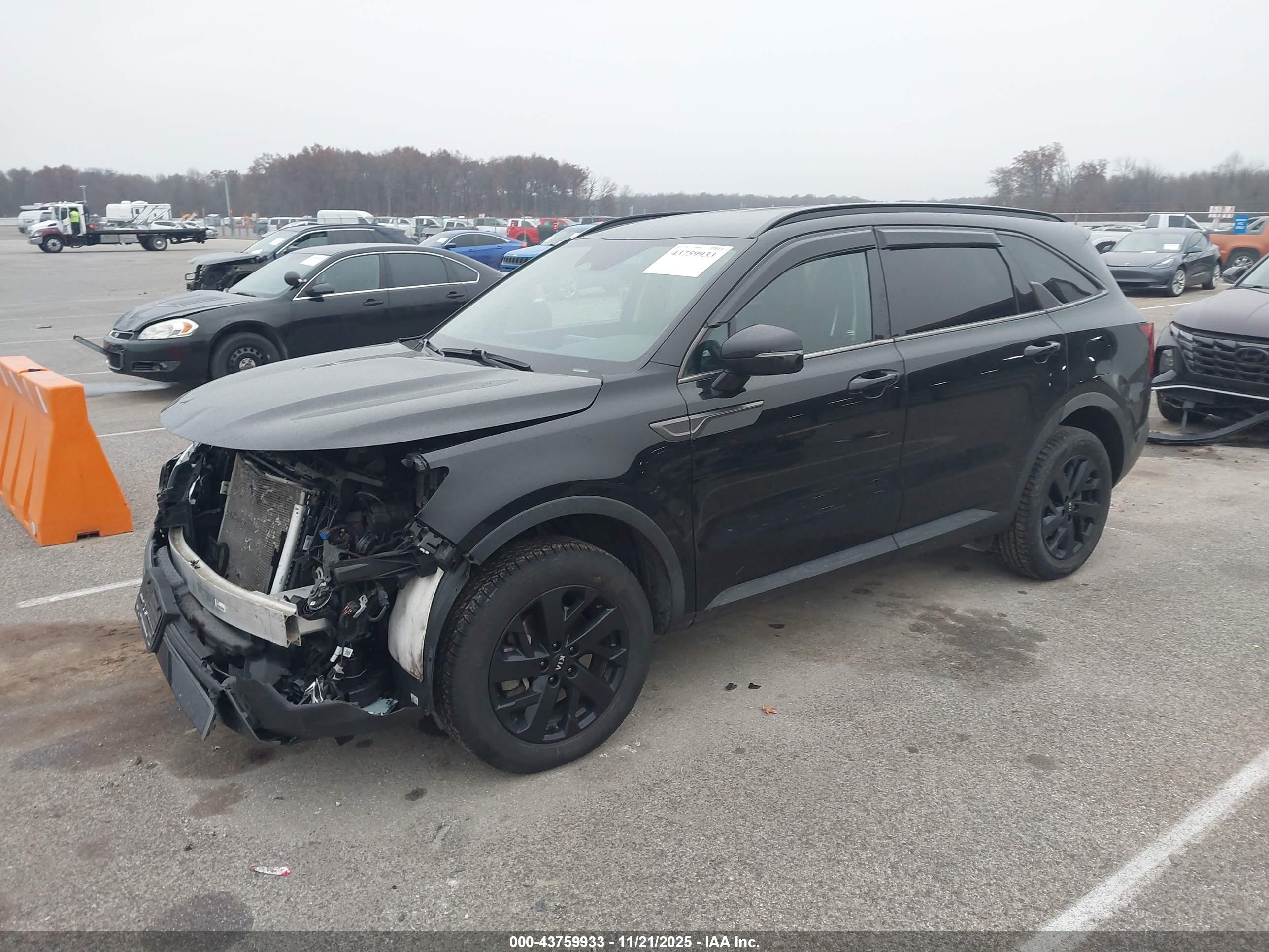 KIA SORENTO image 2