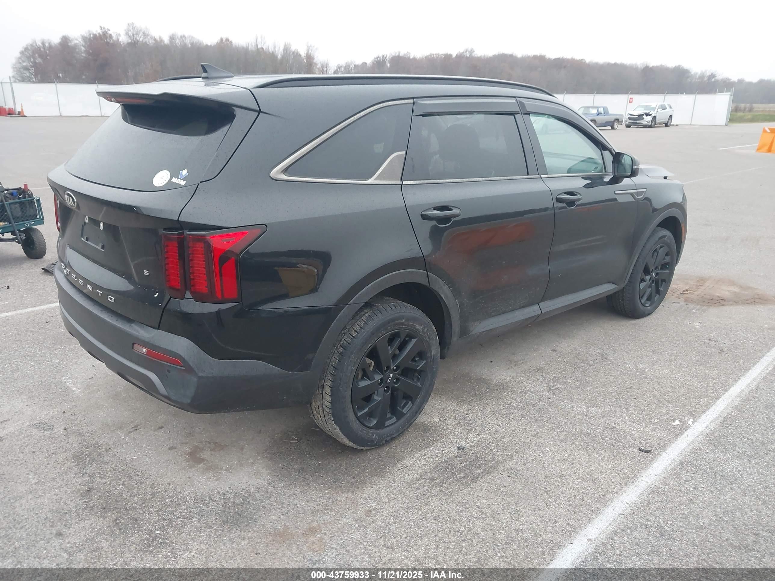 KIA SORENTO image 4
